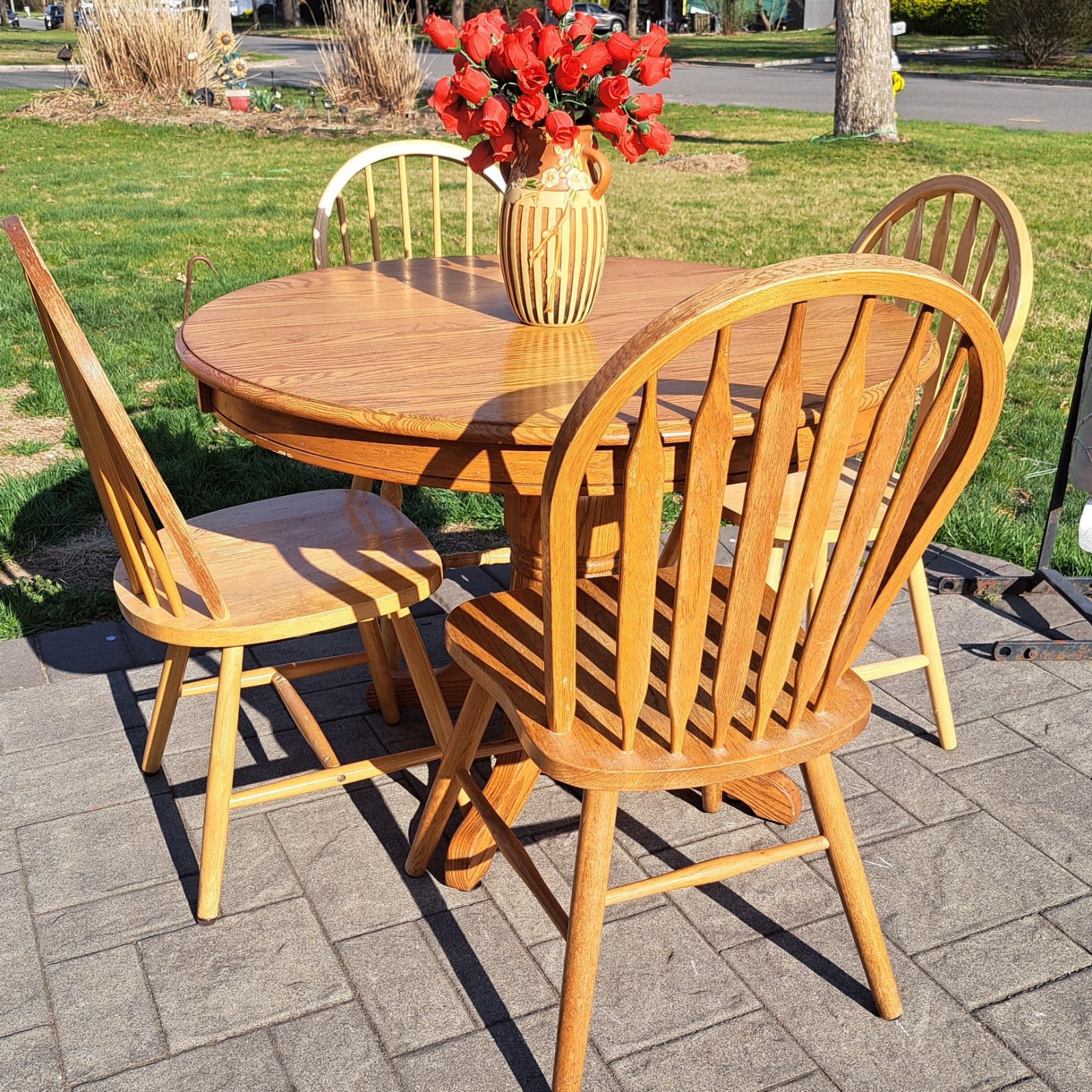 🔥 Solid Oak 41" Diameter Dining Table Set With 18" Leaf And 4 Chairs 🔥