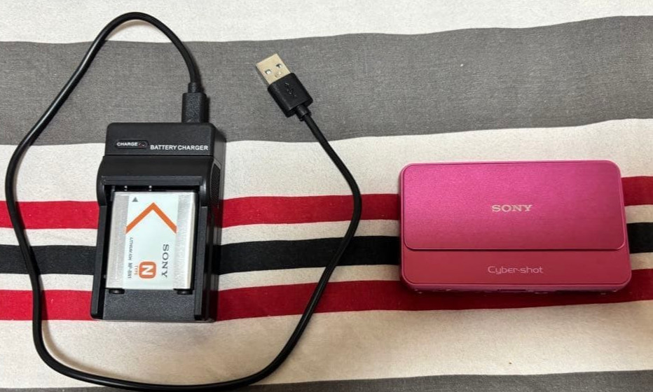 Mint Sony Cyber-shot DSC-T99 Pink 14.1MP 4x Zoom  w/ Charger f/Japan