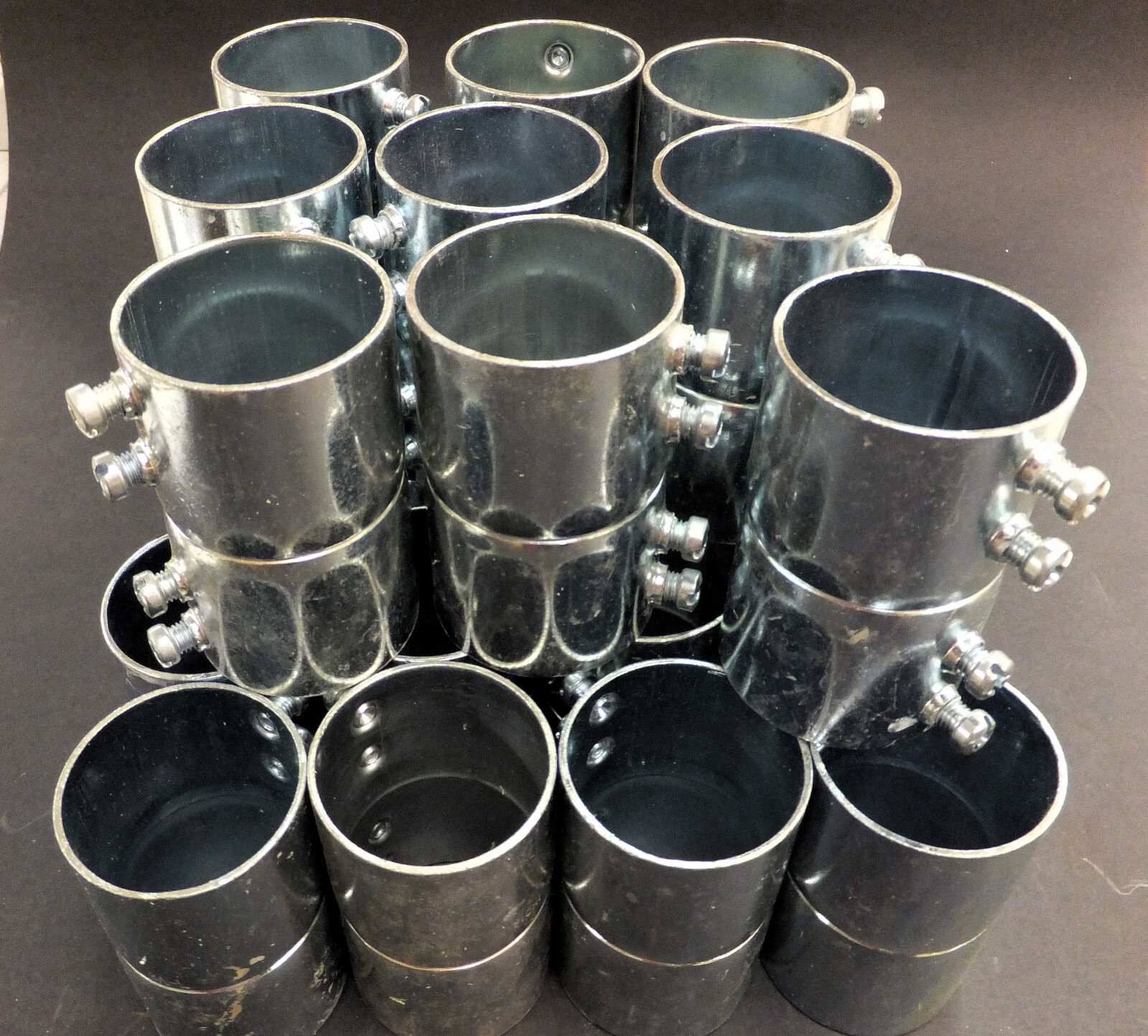 1-1/2" EMT CONDUIT SET SCREW  COUPLINGS, STEEL ( 1 LOT OF 25 )