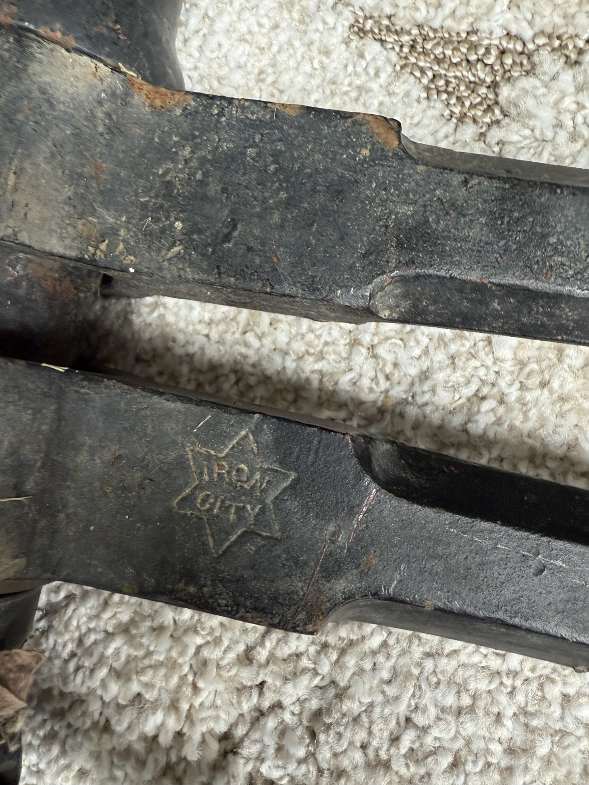 Iron City antique blacksmith post leg vise 4” jaw forge anvil Missing Spring