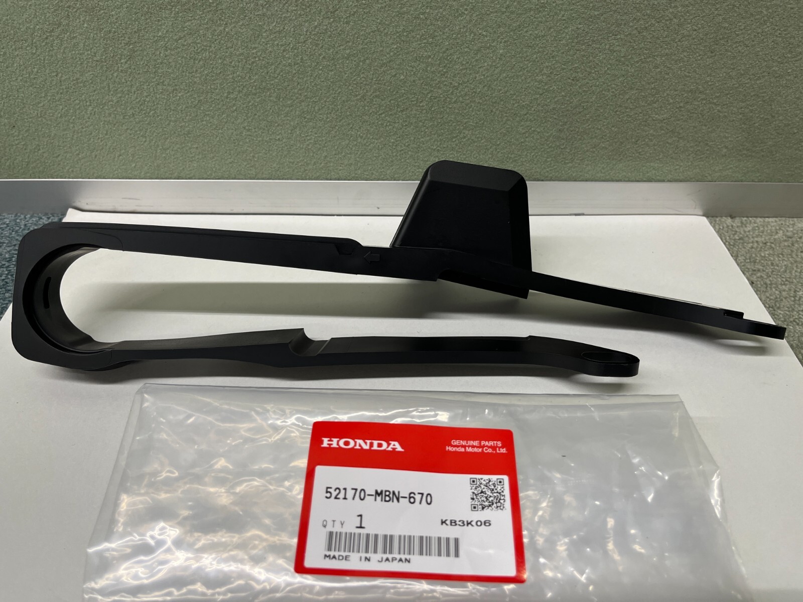 Honda 2000-2007 XR650R Swingarm Chain Slider OEM Genuine Honda 52170-MBN-670