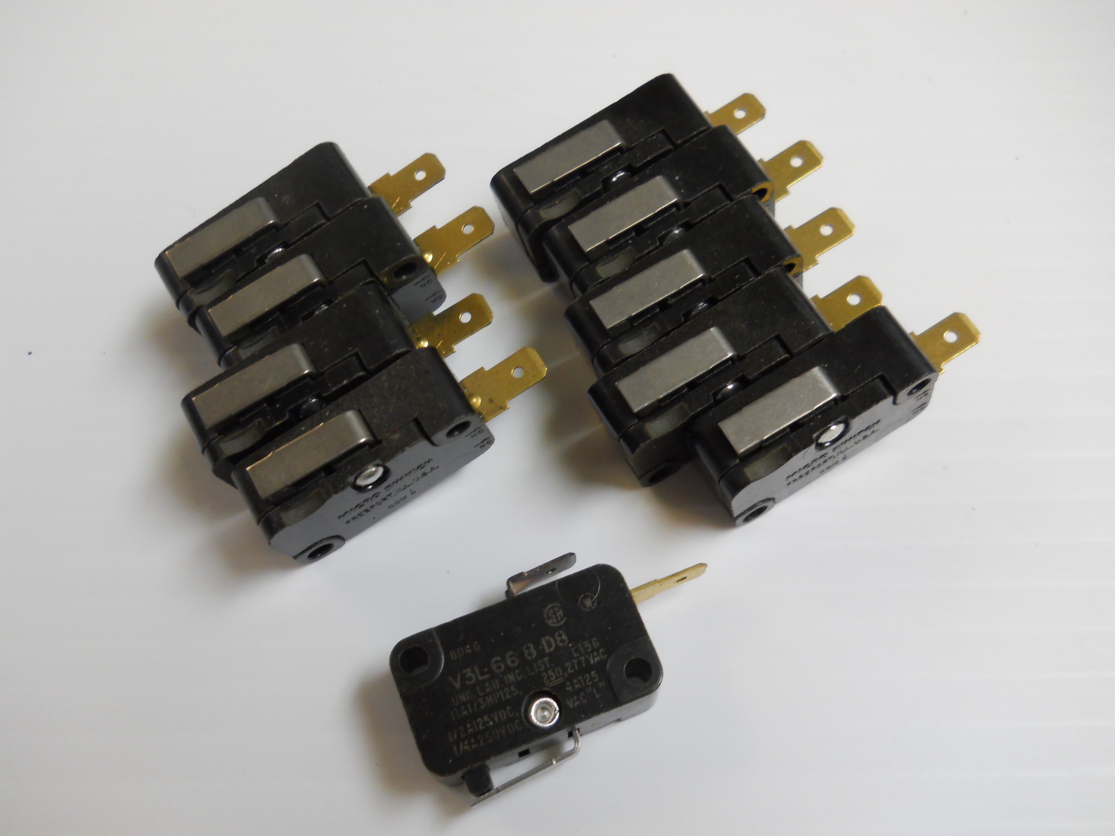 MICROSWITCH V3L-668-D8 MINI SWITCH (SET OF 10) NEW CONDITION NO BOX
