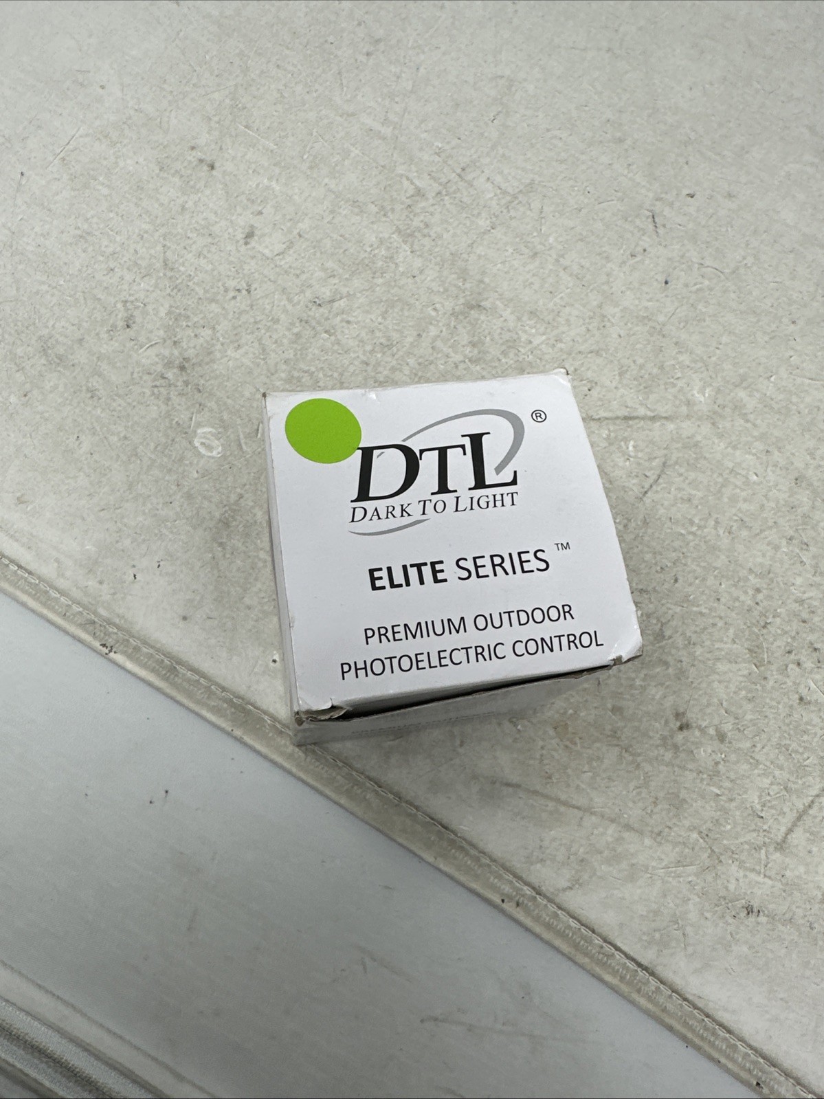 DTL Dark To Light Elite series  DLL127F 1.5 50/60Hz1000W/FREE SHIPPING!