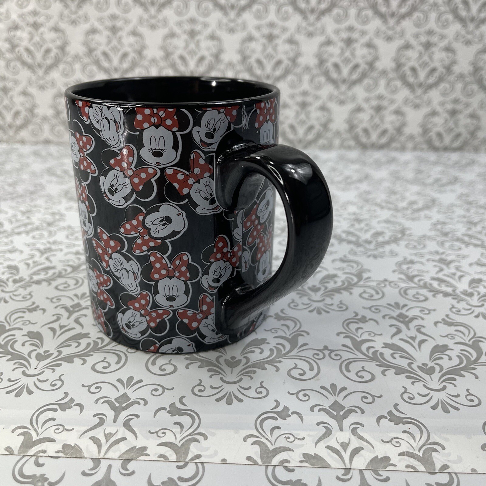Disney Minnie Mouse Different Moods Black 14 oz Ceramic Coffee Mug Cup