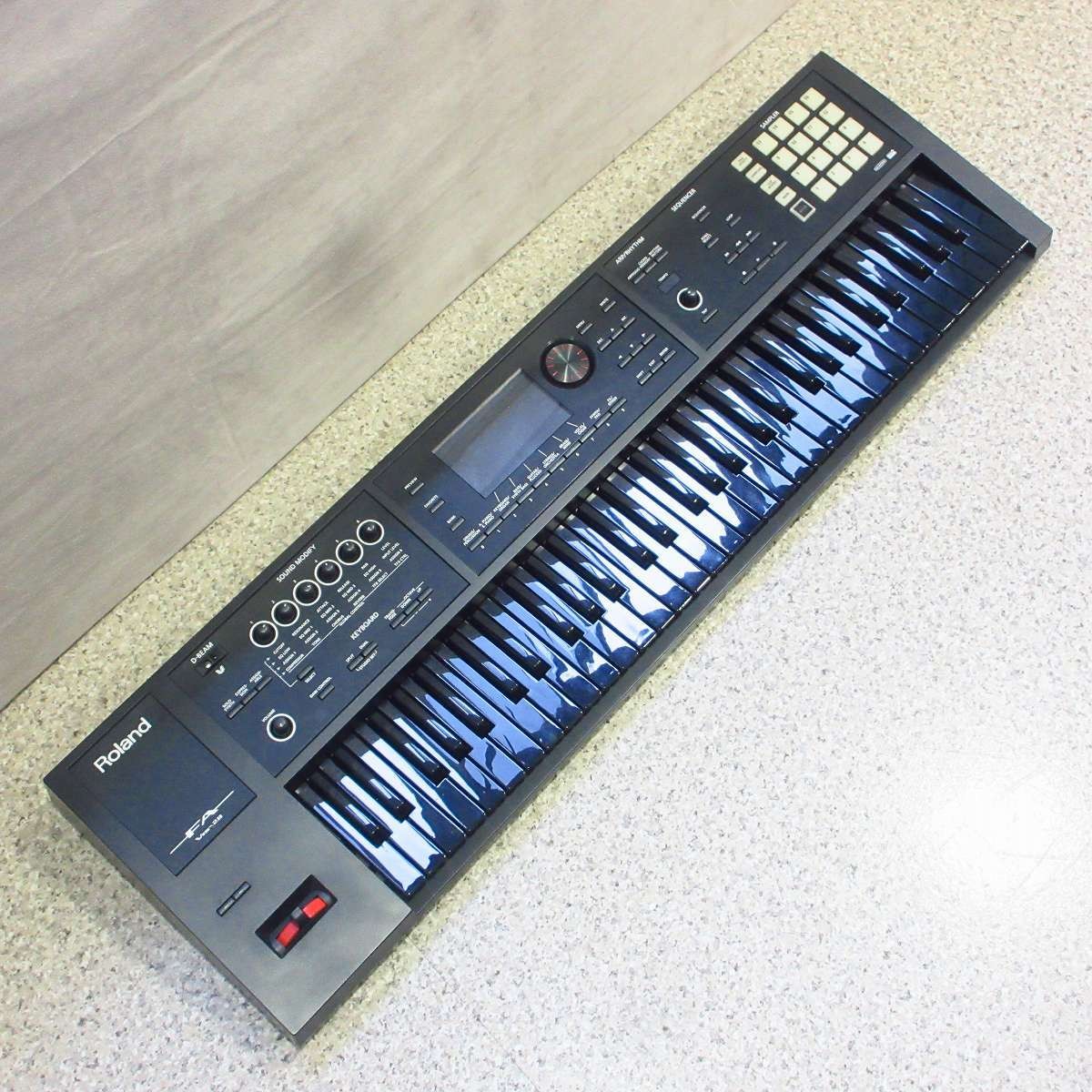 Roland FA-06B All Black 61-Key Music Workstation Ver 2.03 W/ SoftCase Tested100V