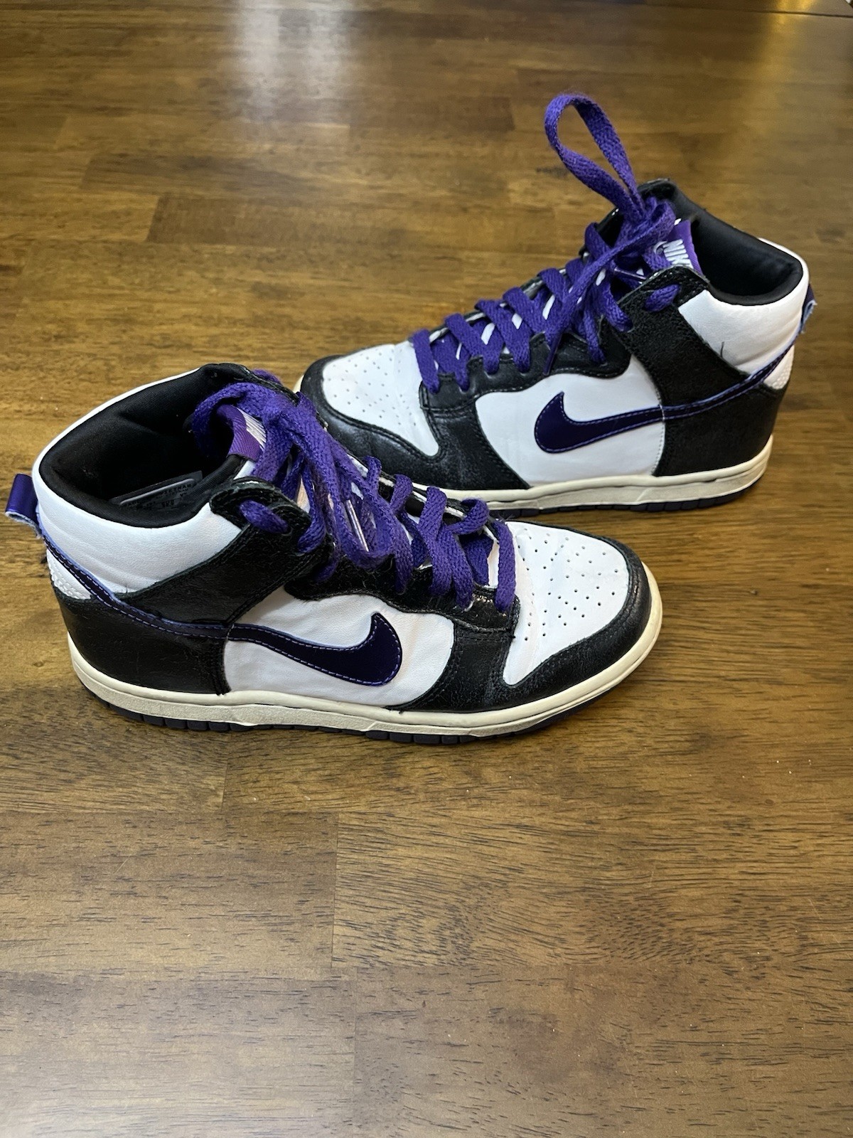 Nike Dunk high GS white Varsity Purple Metaliic Size 4.5Y
