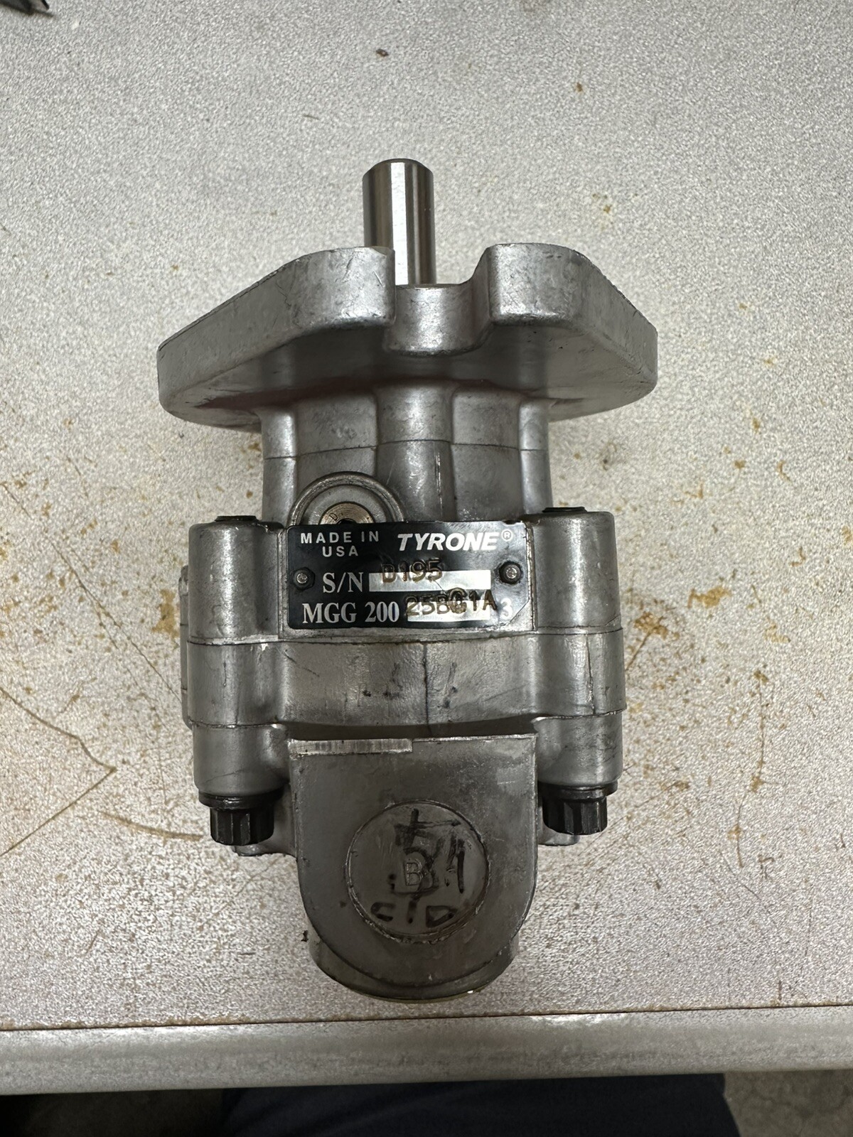 *NEW* TYRONE HYDRAULIC PUMP (MGG2-0025-B-C-1-A)