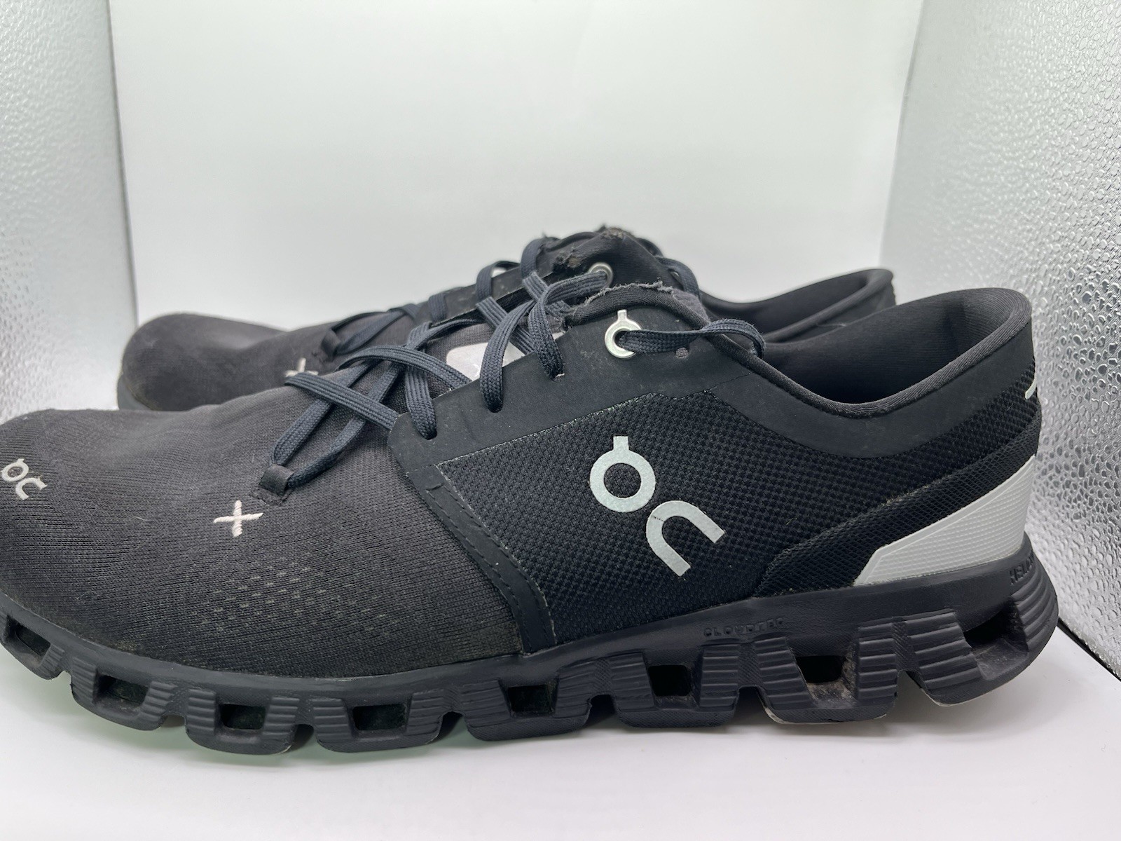ON Running Cloud X 3 Black Mens 9.5 Running Shoes Trainers Sneakers - Pre-Owned