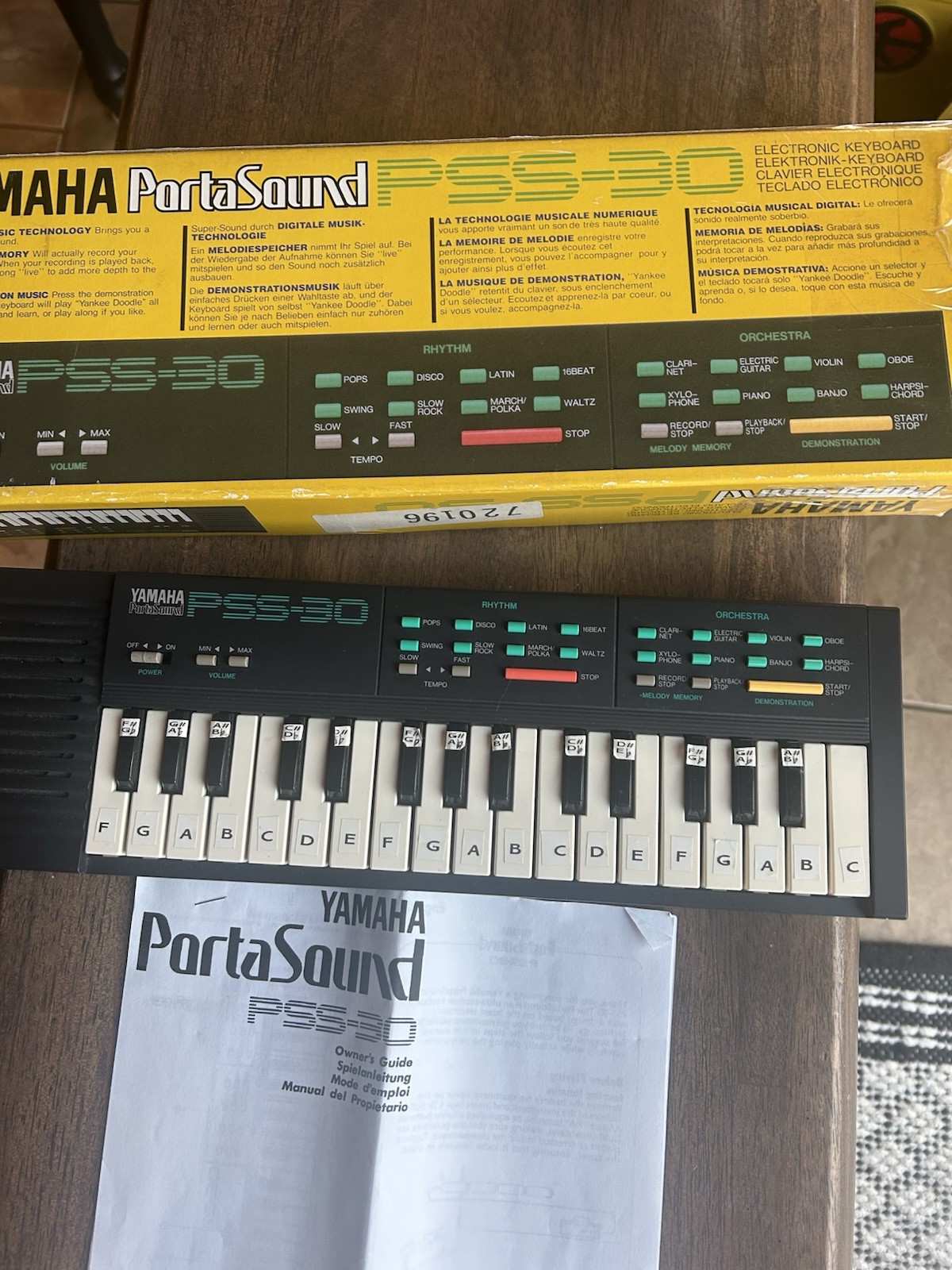 Yamaha Portasound PSS-30 key Portable Electric Keyboard w/ Box Tested