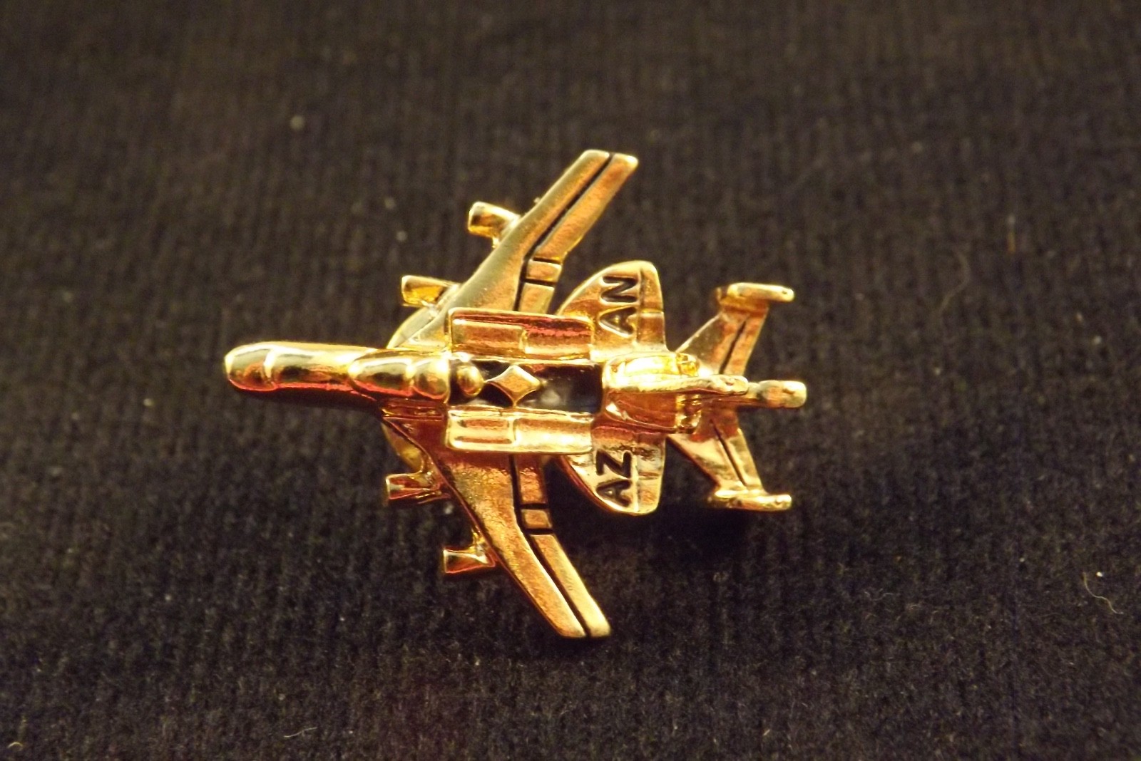 NASA Space Shuttle Orbiter On Top Of 747 Shuttle Carrier Aircraft Lapel Pin