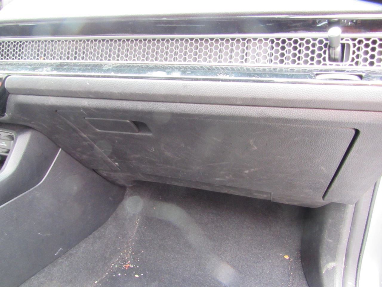 CIVIC     2023 Glove Box 1061065
