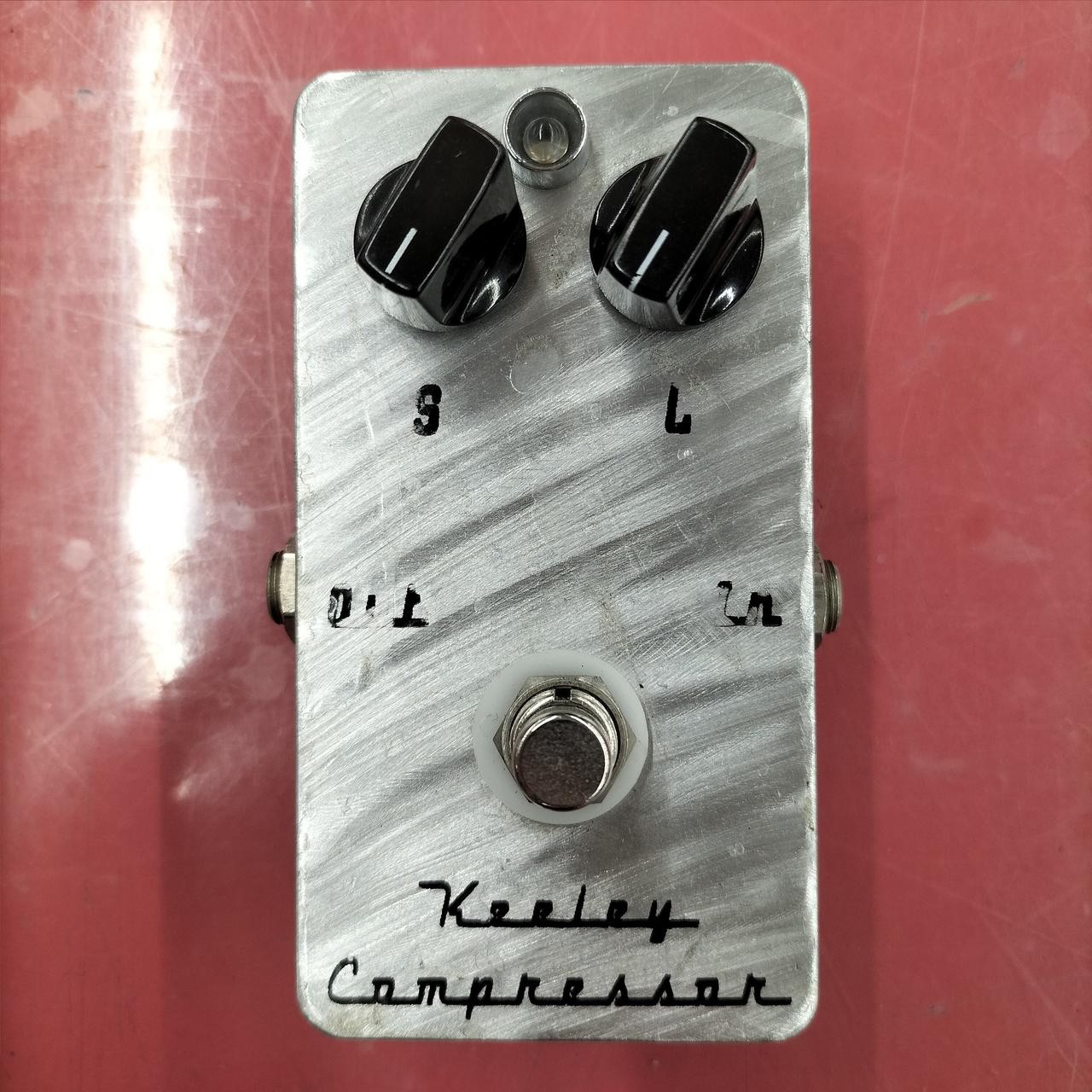 Keeley 2-Knob Compressor Silver Guitar Effects Pedal Classic Boutique Pre-owned