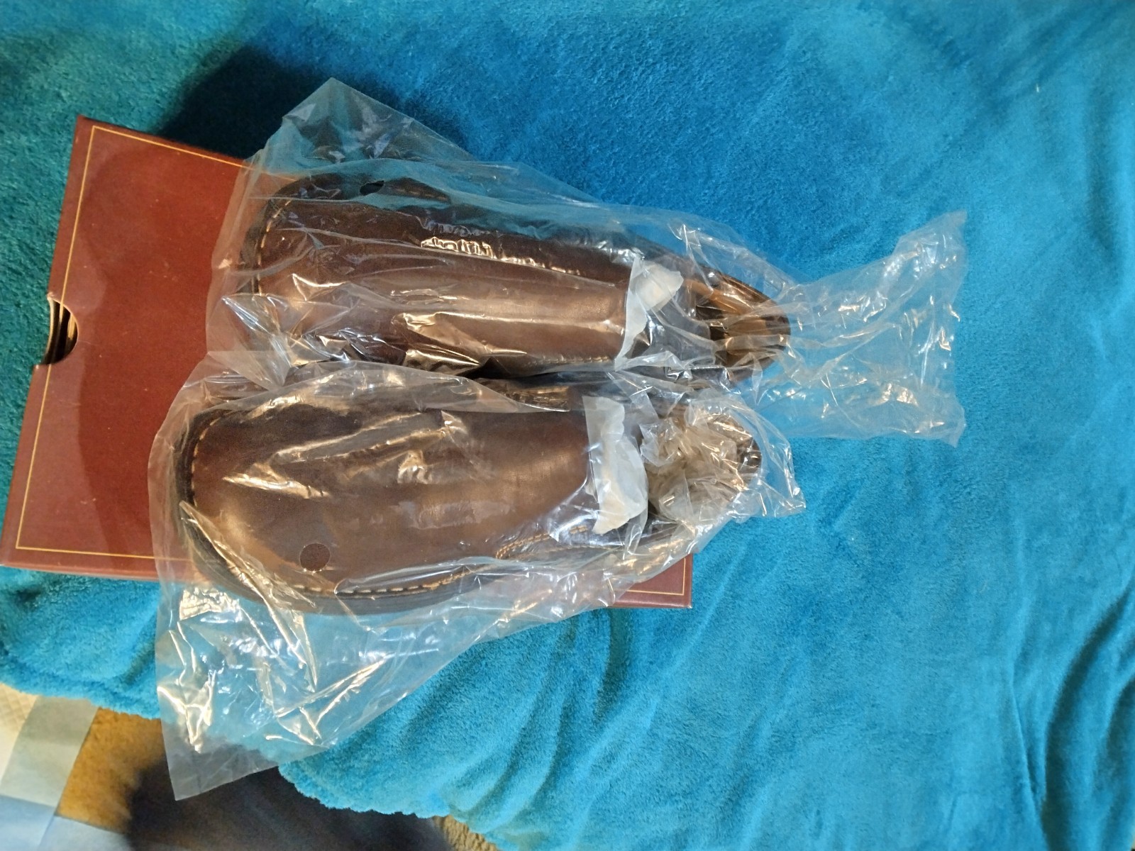 womens born size 8m/w shoes new in box mahogany round toe stable slip on clogs