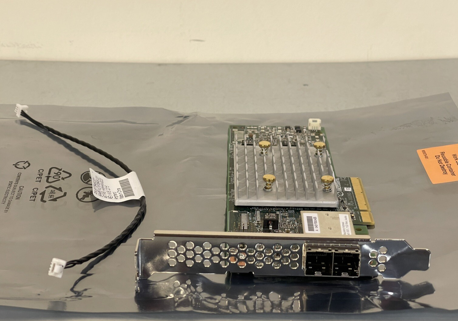 HPE P408e-p Smart Array SR 12G/s External Controller 4GB Cache PCI-e SATA SAS