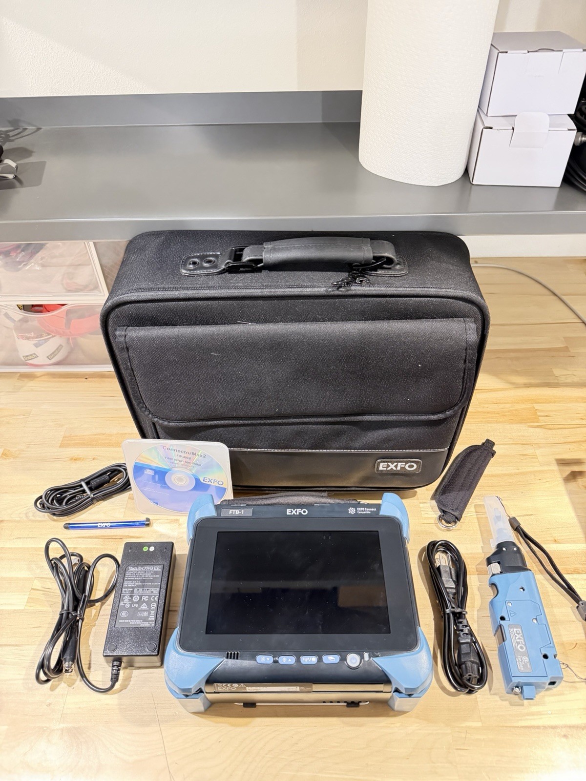 EXFO FTB-1 720C-Q1-EA-EI OTDR & FTB-945-ICERT-Q1-EA-EI OLTS W/ FIP-435B - TESTED