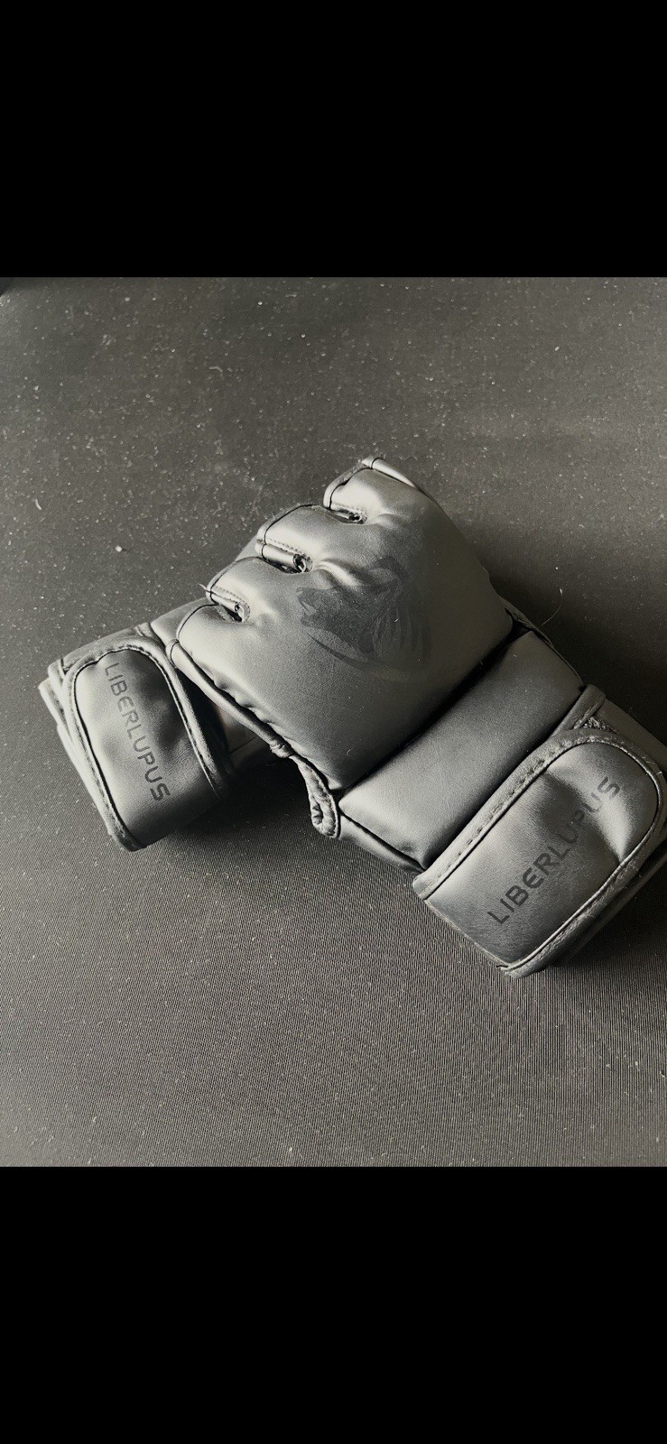 Venum Challenger MMA Training Gloves Size Medium - Matte/Black