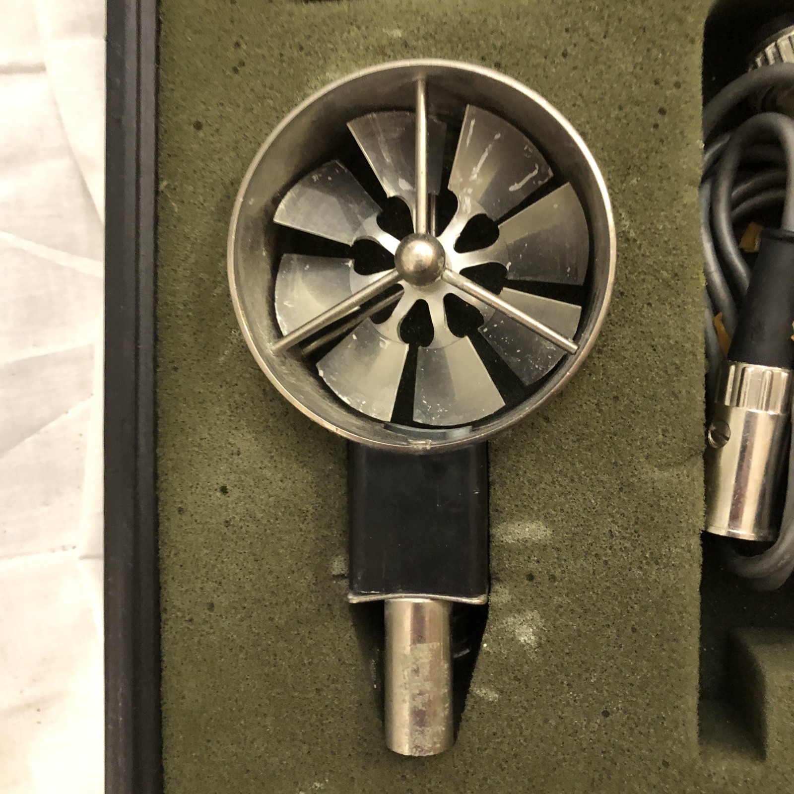 Omega HH-30 Digital Anemometer kit - Working