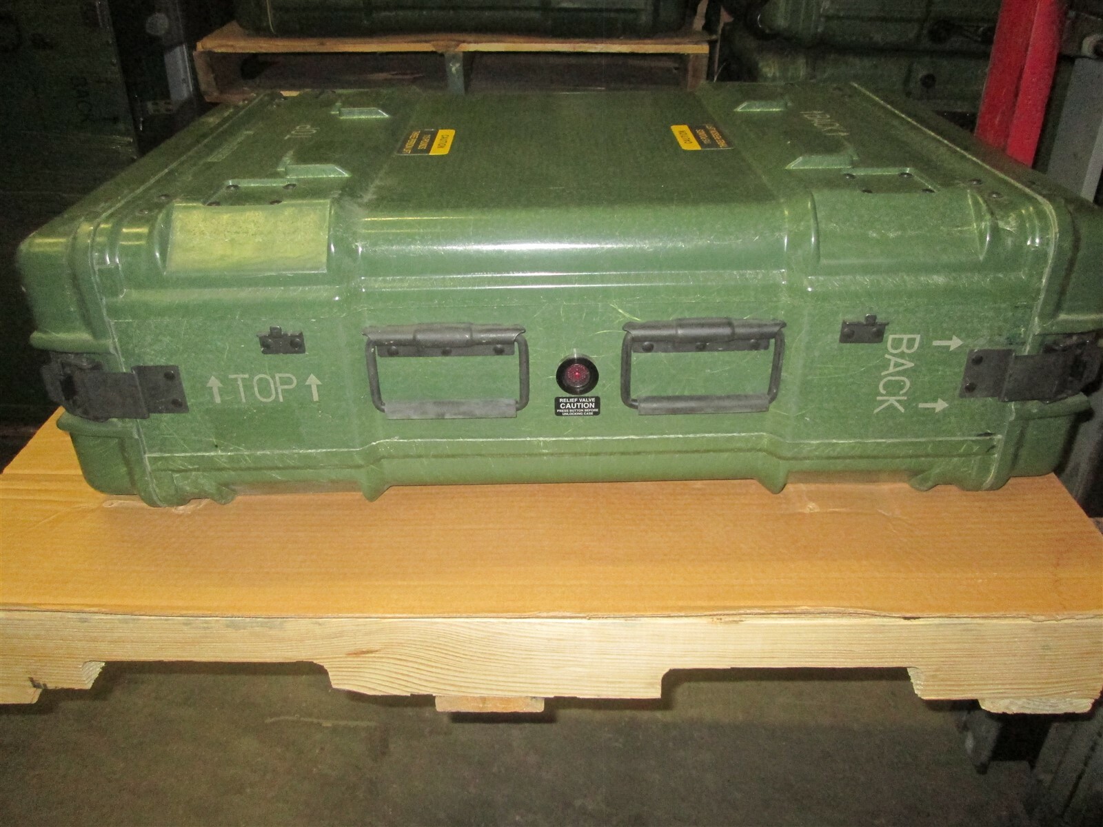 Rackmount 04U x24 Slide Out General Dynamics Composite Shock Mount Rack Case A2