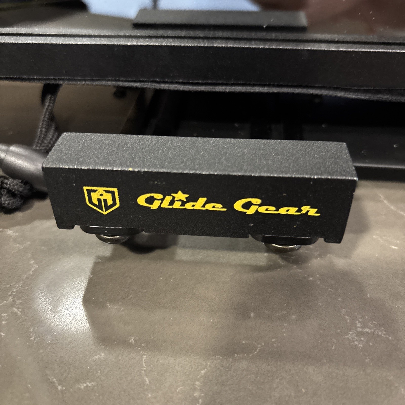 Glide Gear TMP100 Tablet/Smartphone Teleprompter – With case and all accessories