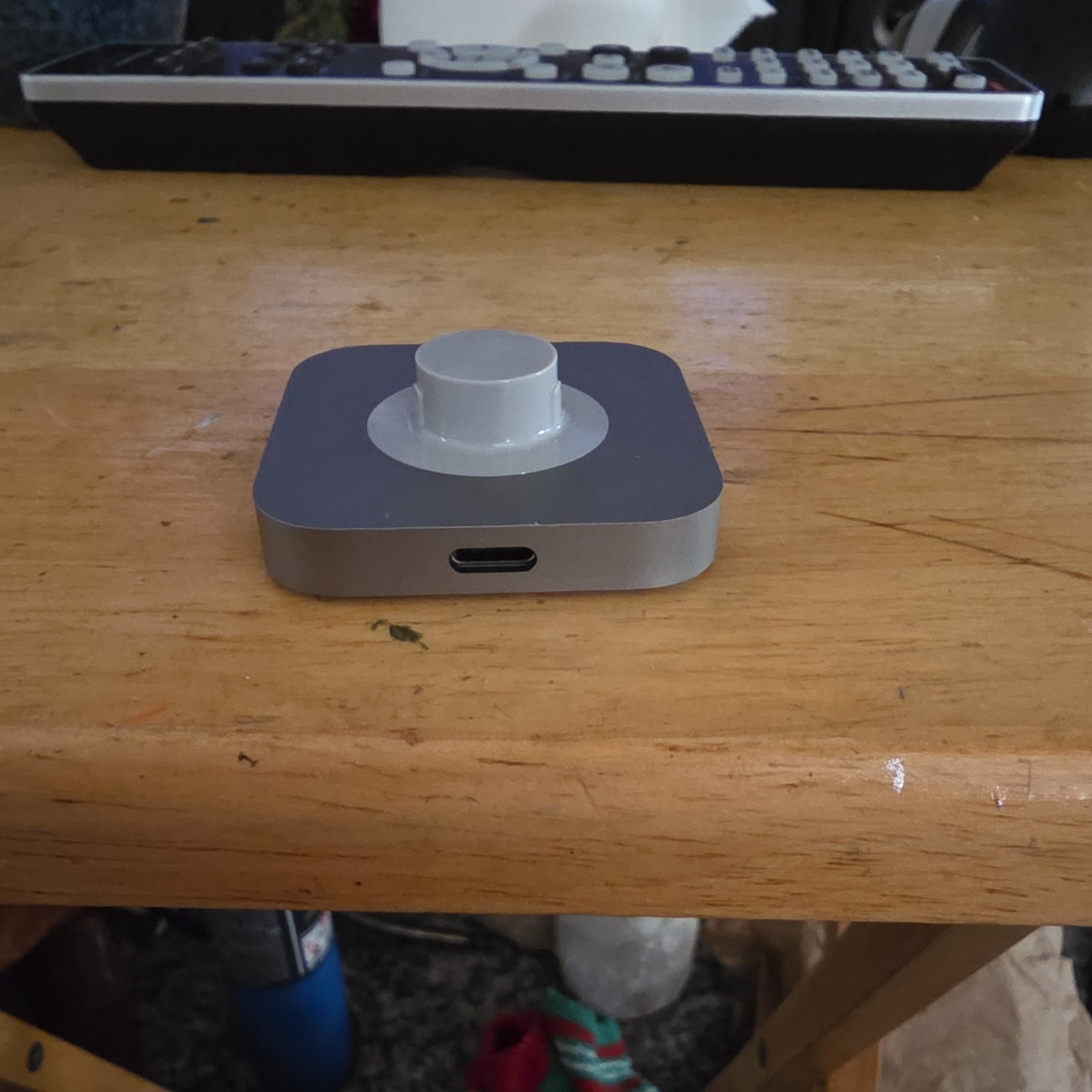 Oura Ring Charging Dock Size 6 USB-C Magnetic Charging LED Indicator Gray