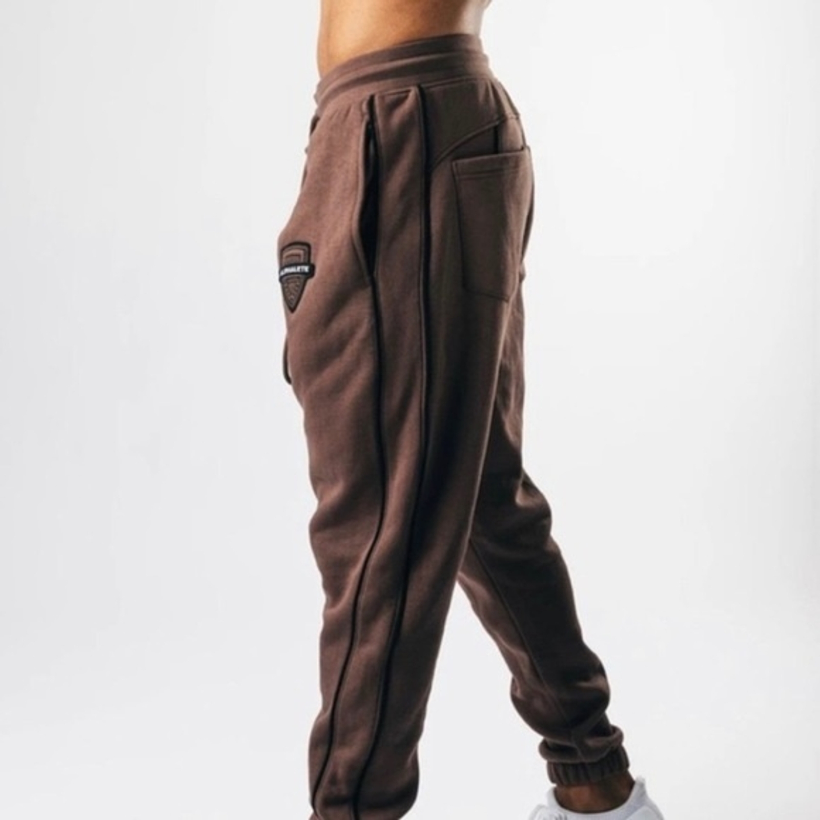Alphalete Varsity Joggers Adult Unisex Small Oversized Mesa