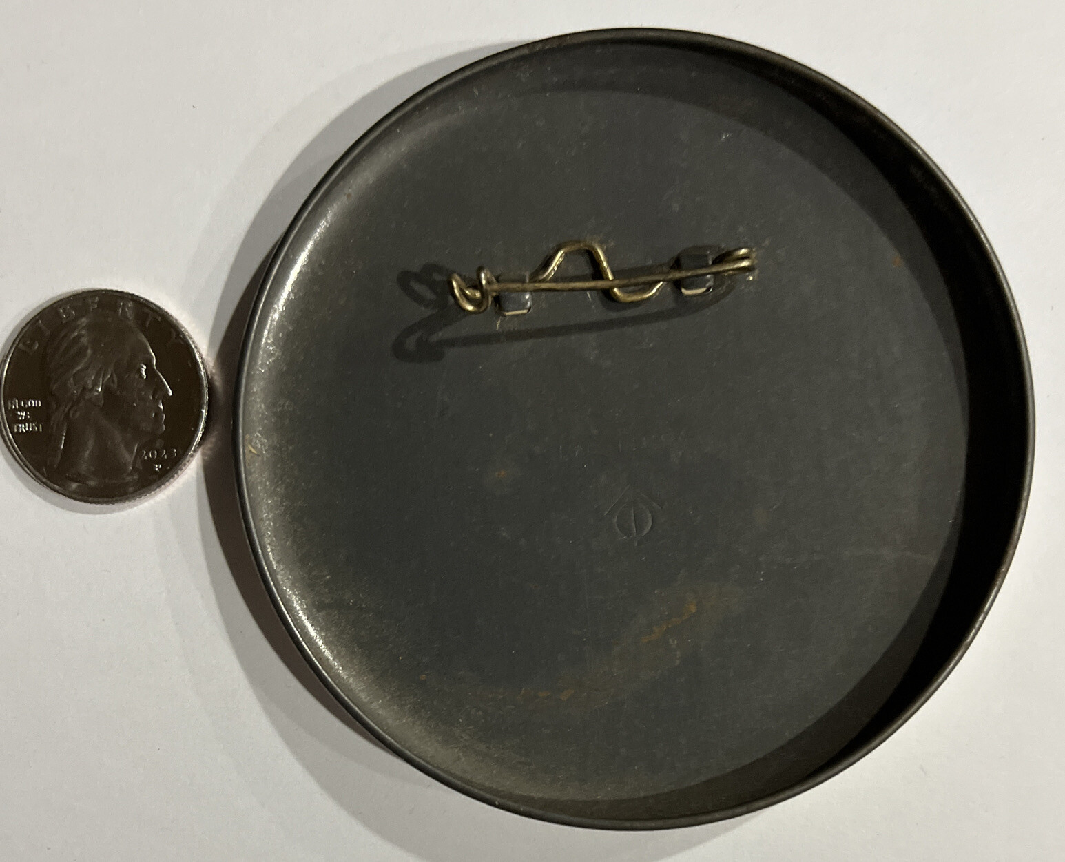 Friendly Country. Vermont Pinback 3 3/8”