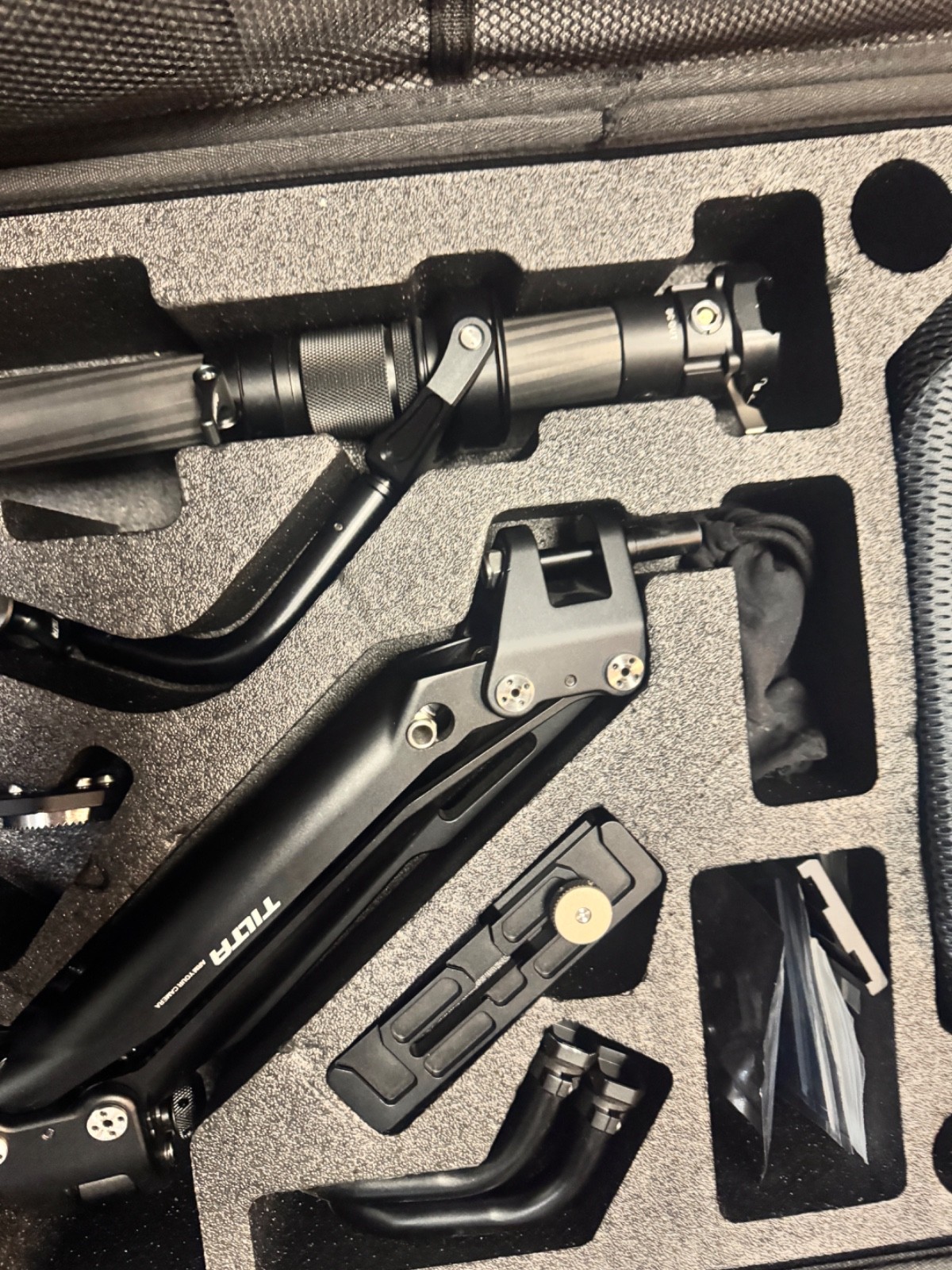 Tilta Float Handheld Gimbal Support System DJI RS2 RS3 Pro V-Mount Power Plate