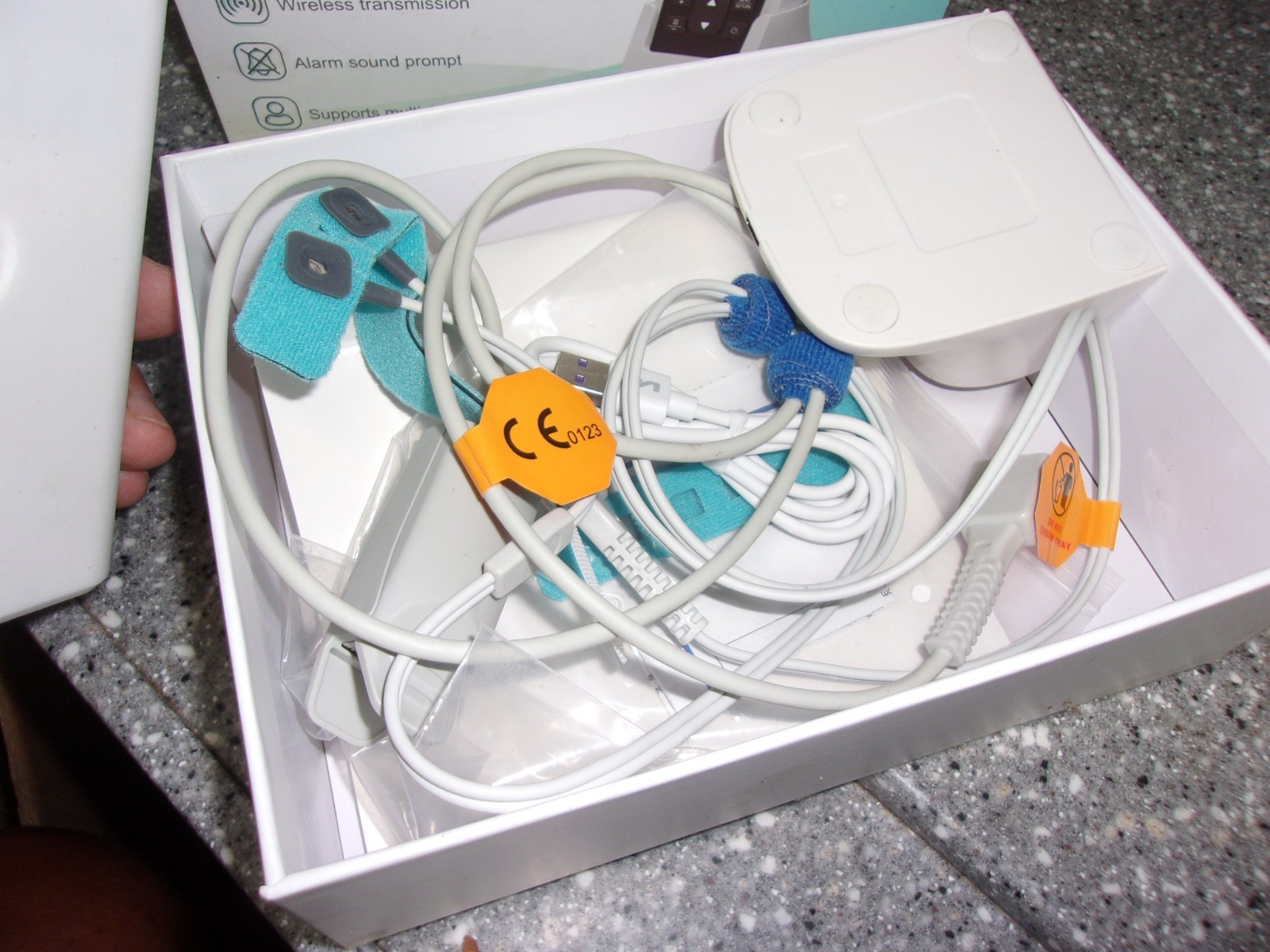 02 handheld pulse oximeter