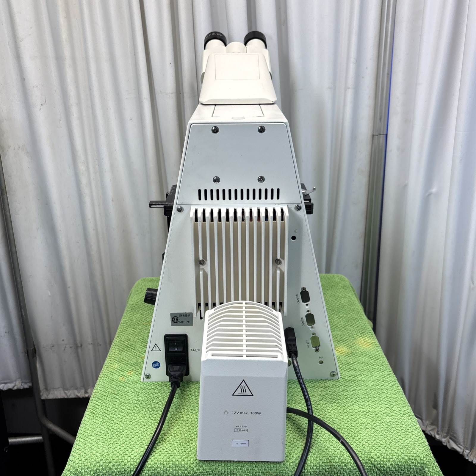 Carl Zeiss Axioskop 2 Plus Trinocular Microscope stage light source objectives