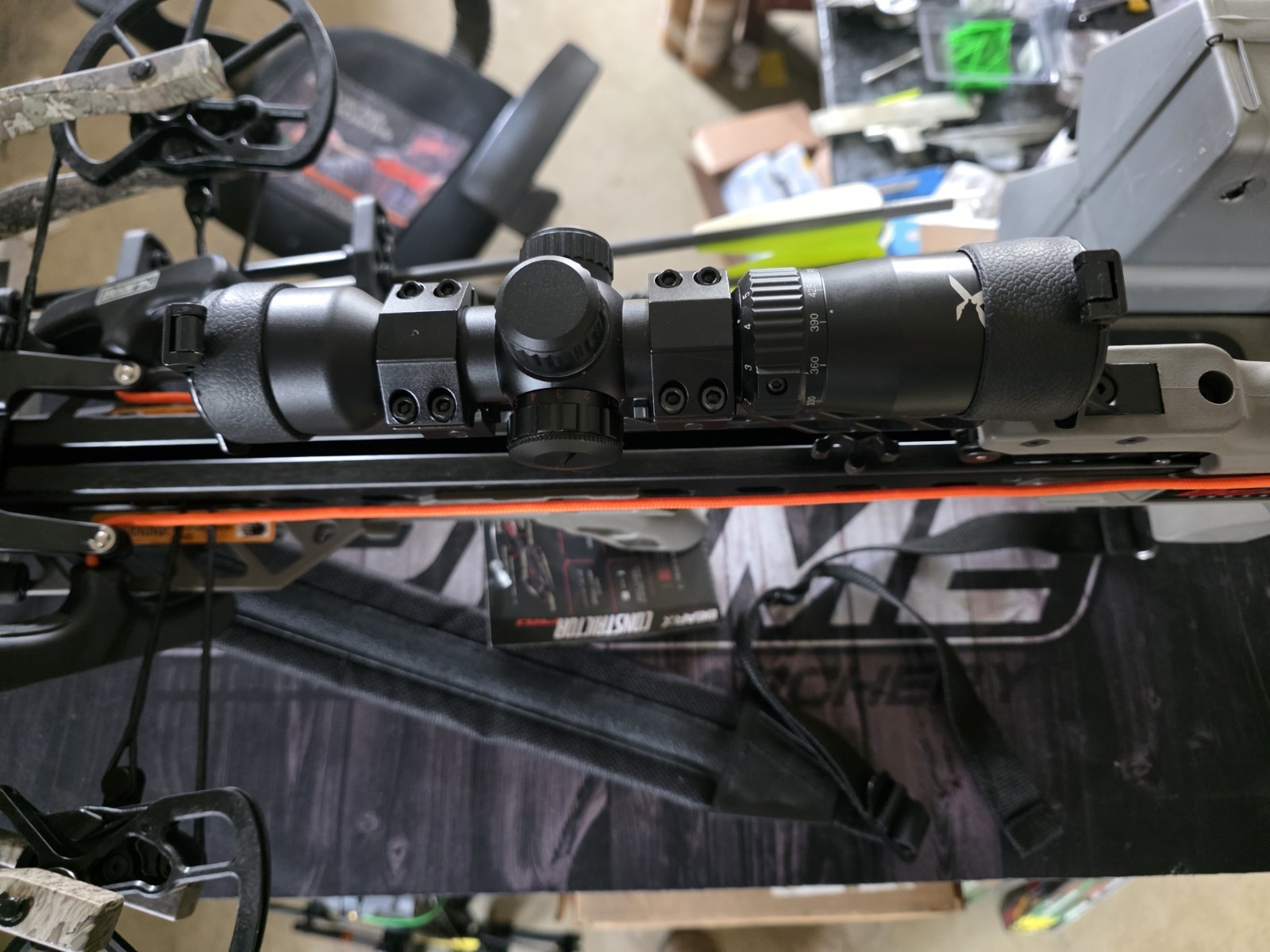 Bear x Constrictor Pro Crossbow Kit Grey/True Timber Strata