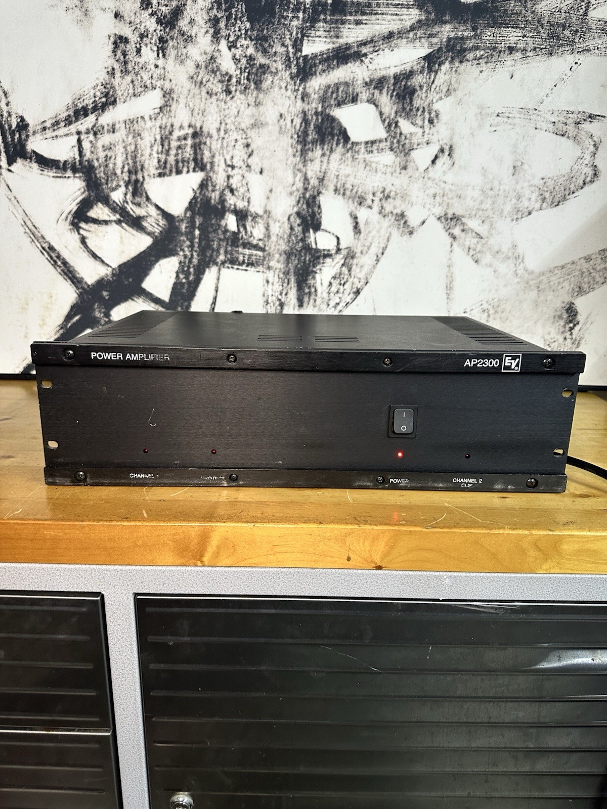 Electro-Voice EV AP2300 Power Amplifier Amp + APX Crossover