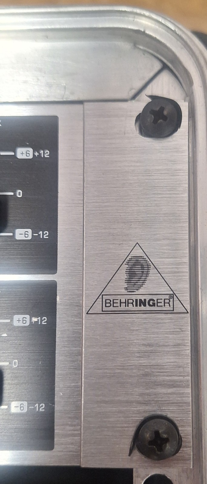 Behringer Ultragraph Pro 31-Band Graphic Equalizer FBQ3102 ( read description)