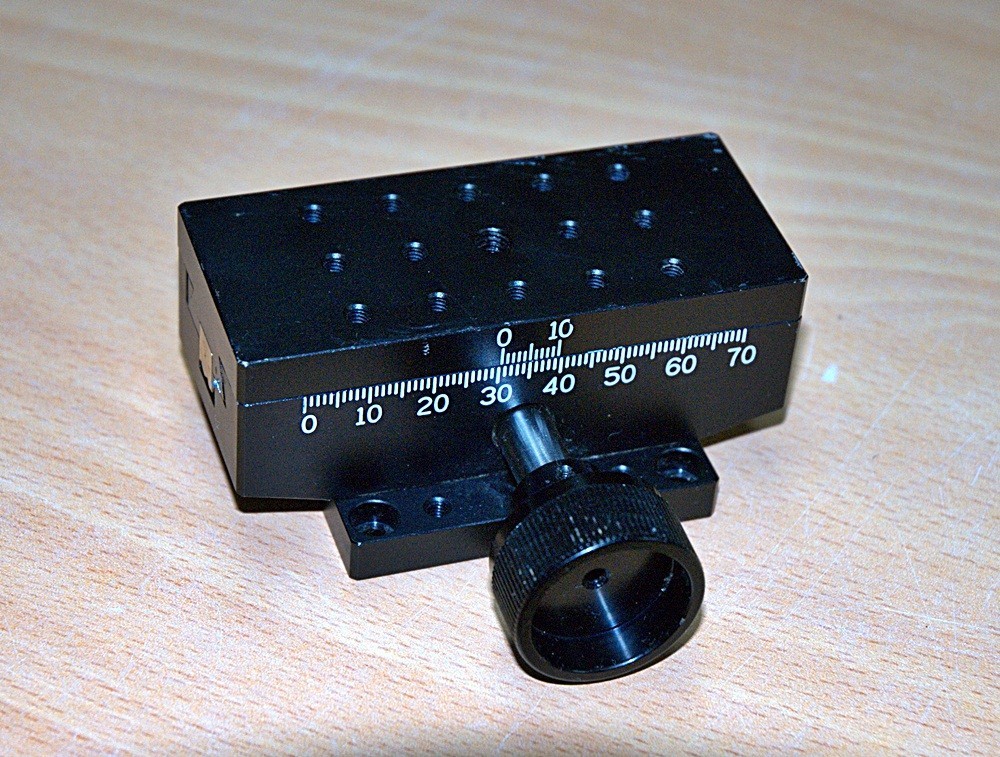 Linear Stage Positioner 90mmX40mmX30mm (movement range 70mm) free ship