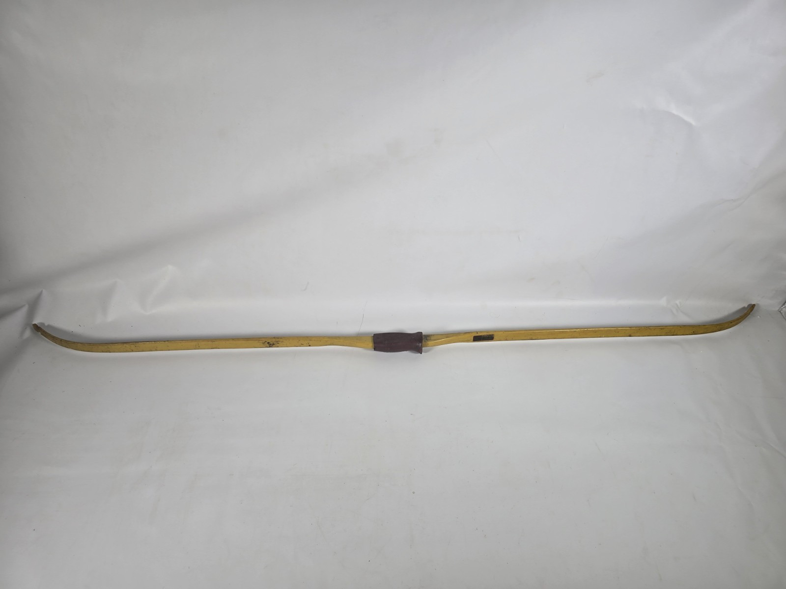 VTG OUTDOOR SPORTS MFG FIBERGLASS RECURVE BOW, YOUTH, 25#