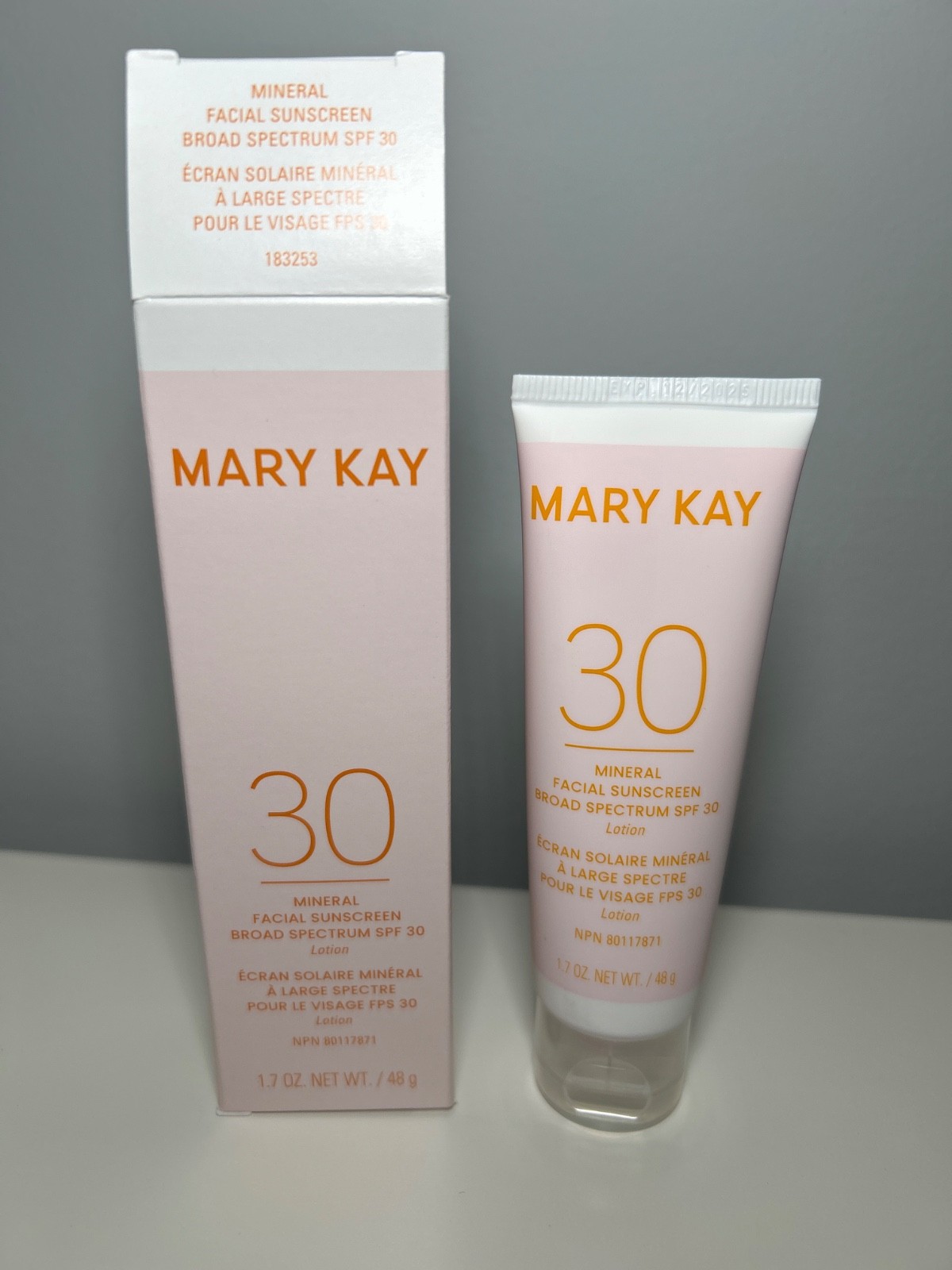 New! Mary Kay 30 Mineral Facial Sunscreen SPF 30 Lotion 1.7 oz w/Box 12/25 Exp