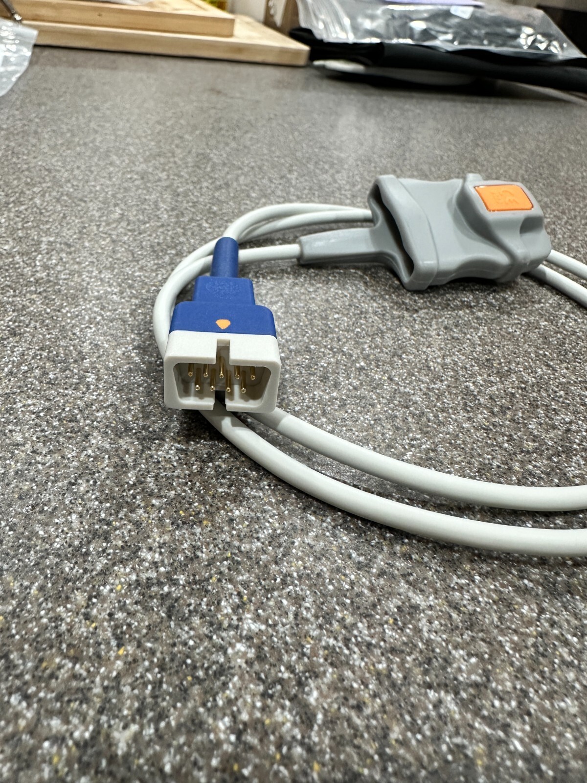 REUSABLE SPO2 SENSOR, ADULT SOFT TIP, NELLCOR COMPATIBLE