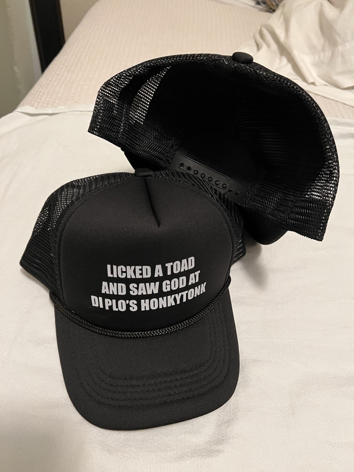 Dipoles Hats