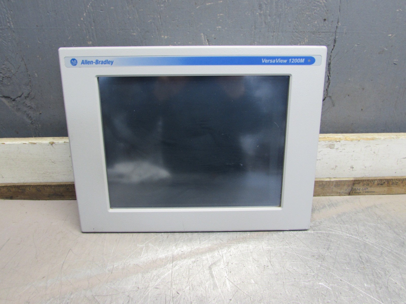 Allen Bradley 6186-M12ALTR, VersaView 1200M, 36Vdc, PARTS ONLY! READ MAKE OFFER!