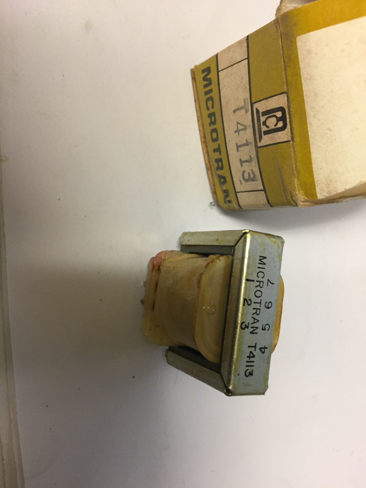 T4113    MICROTRAN  LINE COUPLING 900/600 PRI 600 SPLIT SEC