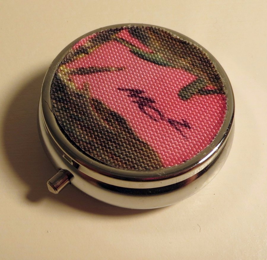 mossy oak breakup, real tree, true timber camo camouflage pill box container