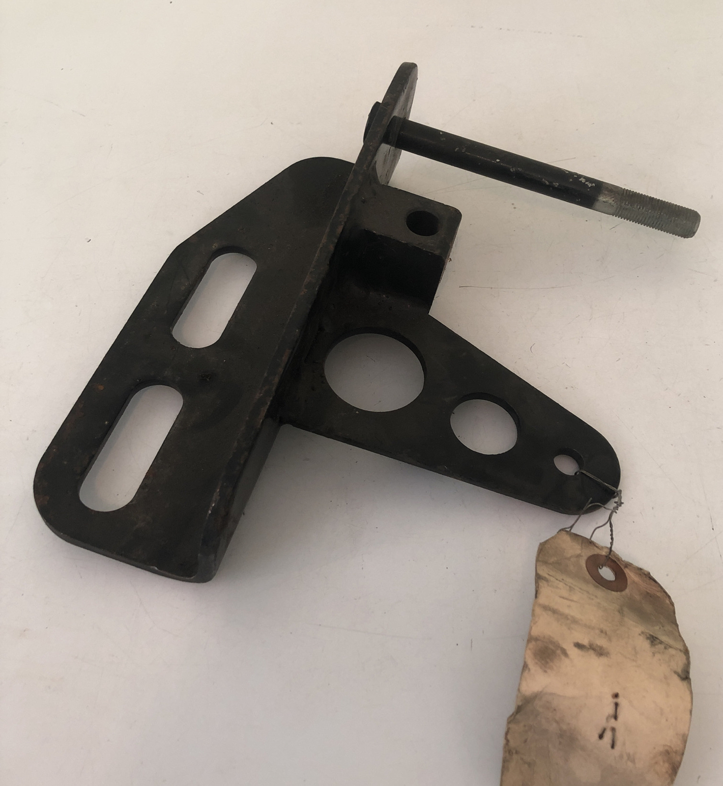 GENUINE MACK HOOD HINGE BRACKET 68QM53 OEM