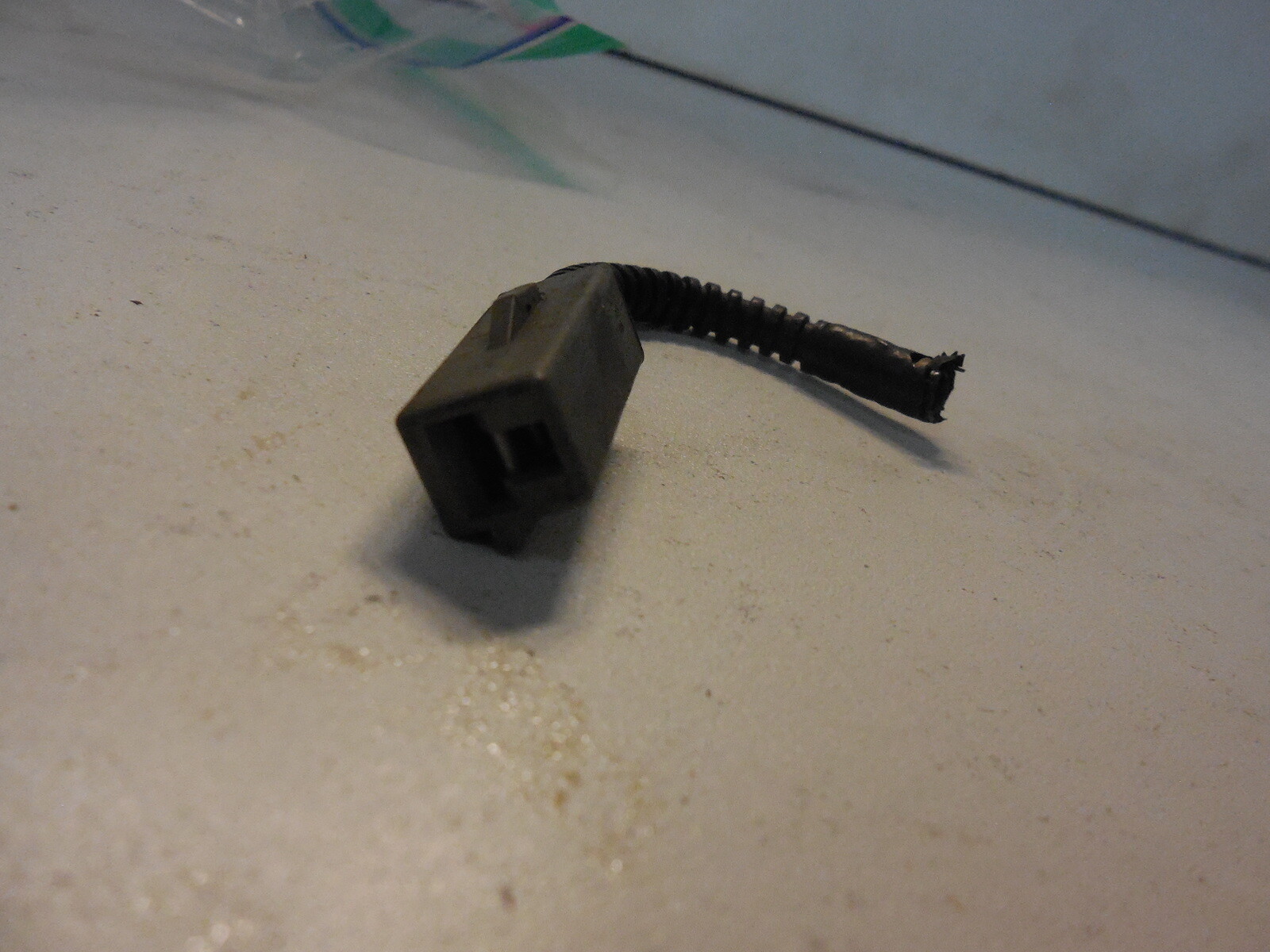 00-02 Jaguar S Type 4.0L V8 1 Slot 1 Wire Grey Plug Connector