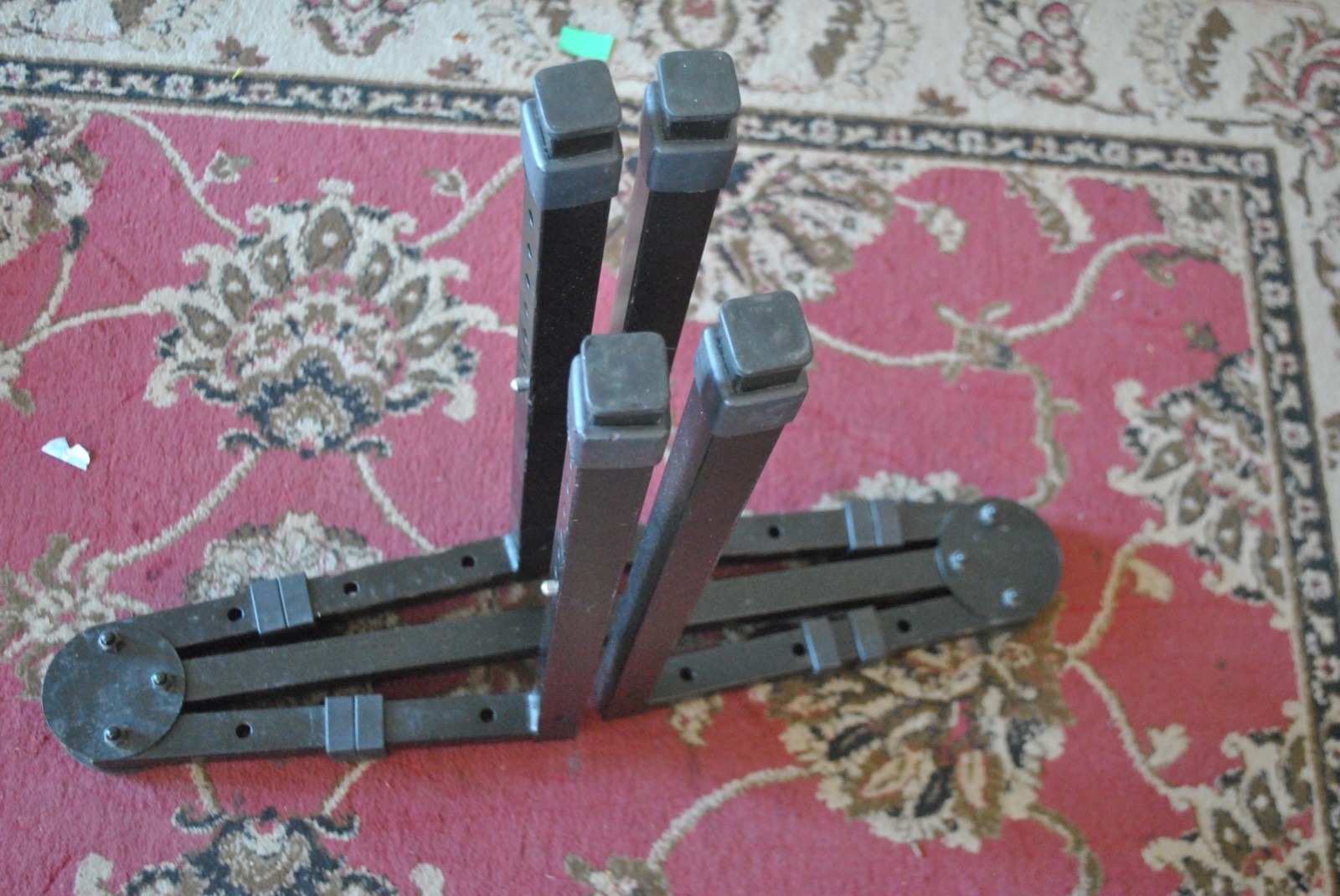 quicklok stand