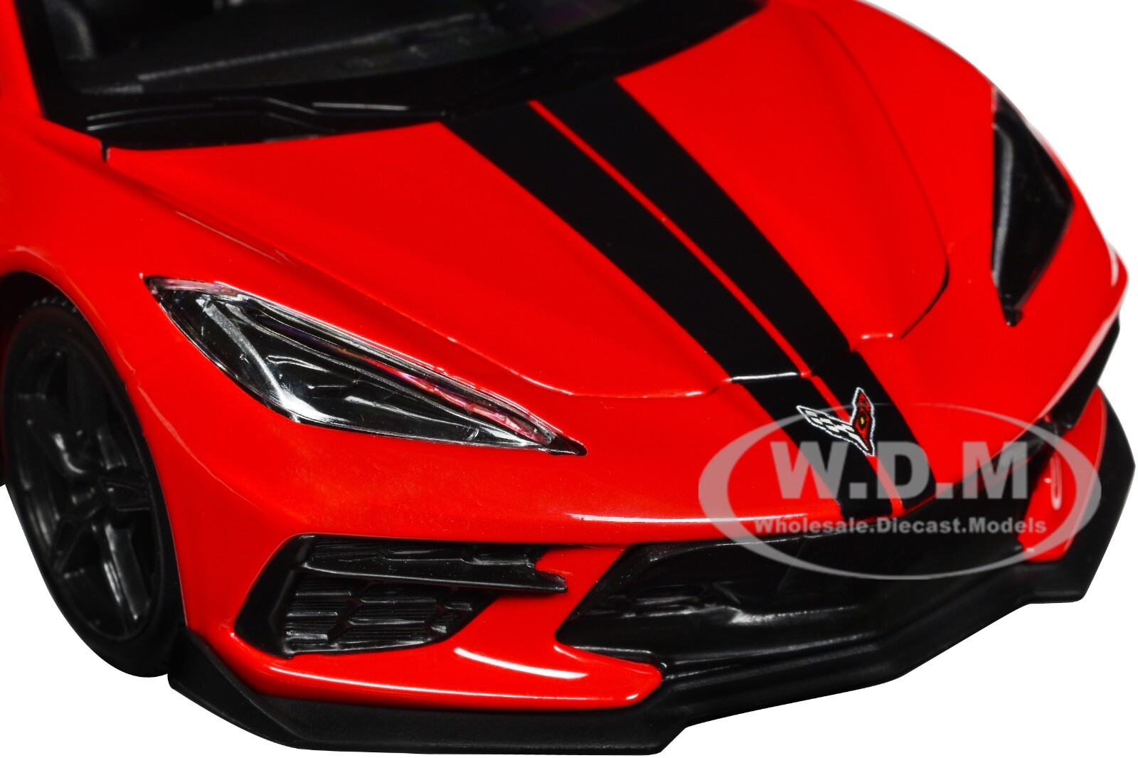 2020 CHEVROLET CORVETTE STINGRAY COUPE RED W/STRIPES 1/24 DIECAST MAISTO 31534