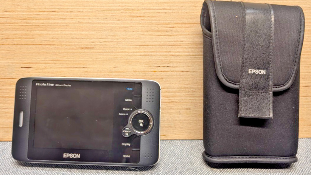 EPSON P-2000 Photo Fine Multimedia Storage Viewer G941A