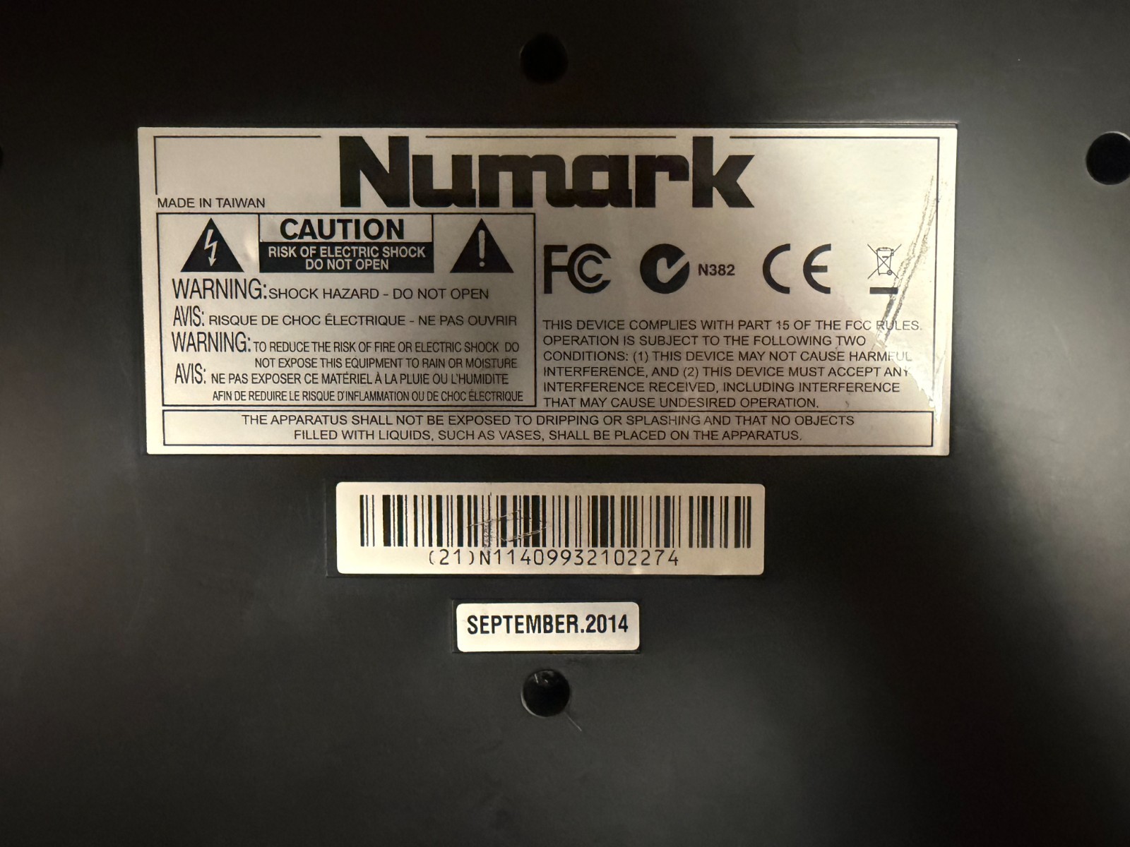 Numark iDJ Pro premium DJ controller for iPad - No laptop required!