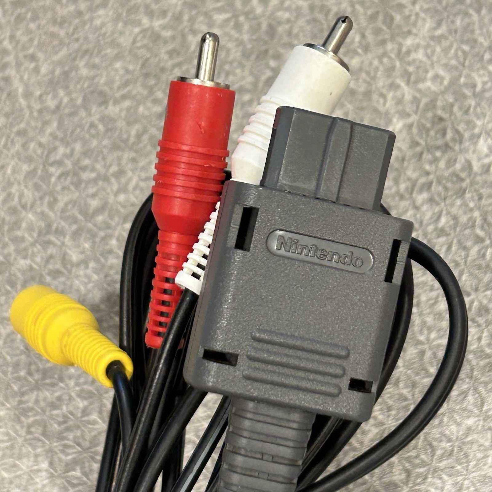 Official Nintendo Composite RCA AV Cable SNES N64 GameCube TESTED WORKING