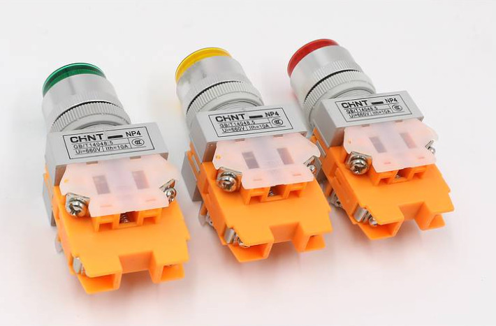 10PCS New Chint NP4-11DN Pushbutton Switches Brand