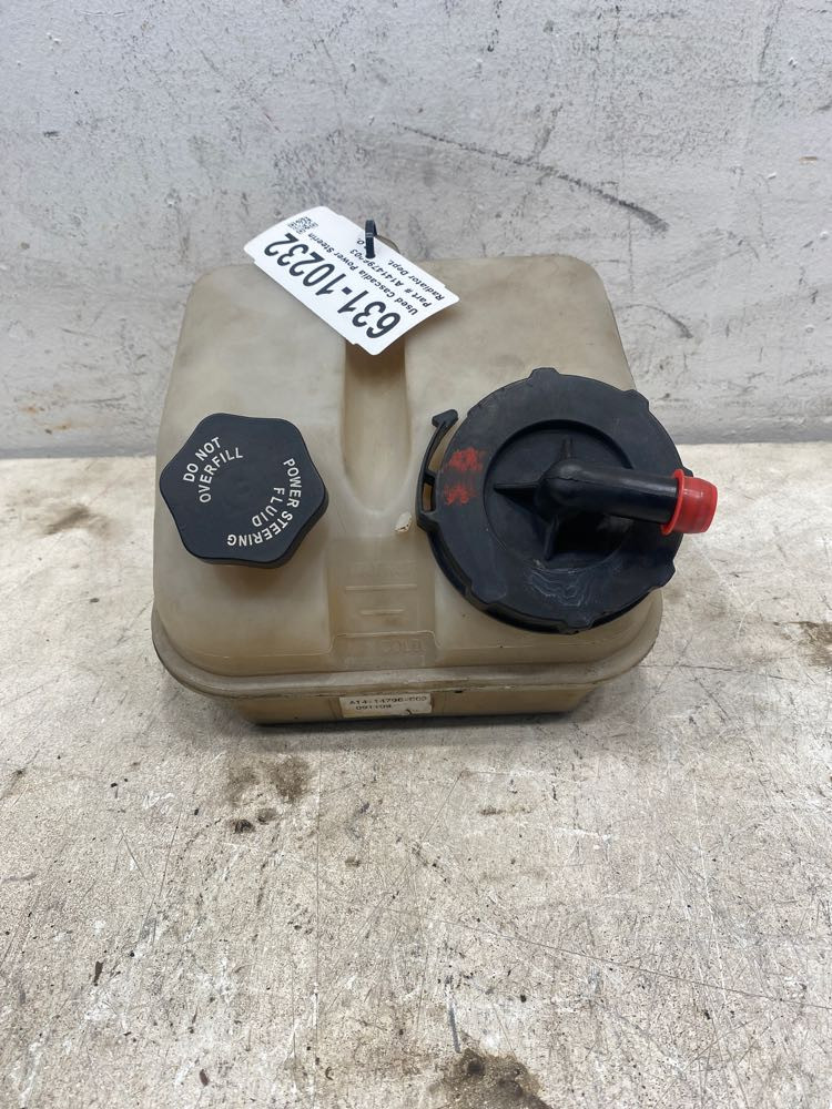 2009-2024 Freightliner Cascadia Power Steering Reservoir A1414796003 (631-10232)