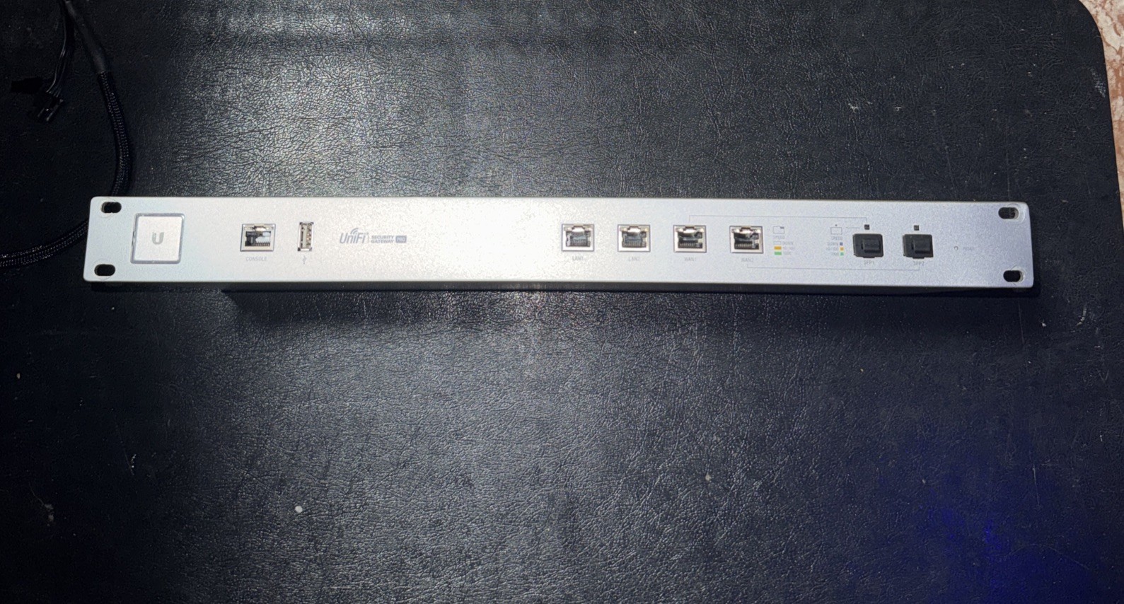 Ubiquiti Networks USG-PRO-4 Enterprise Gateway Router with Gigabit Ethernet